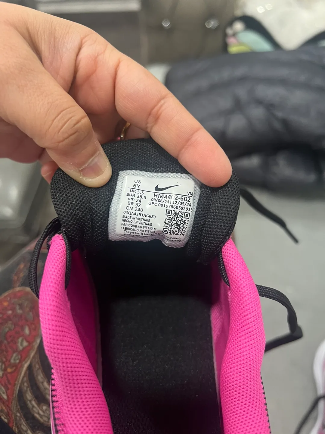 Nike Zoom Runner Pink - Size 6Y woman size 6 image indicator(3)