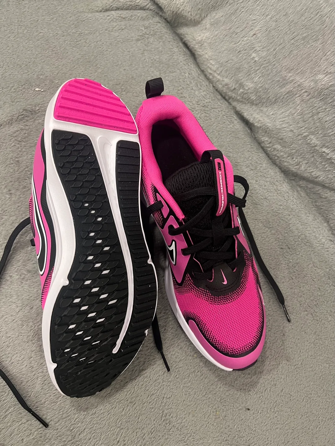 Nike Zoom Runner Pink - Size 6Y woman size 6 image indicator(4)