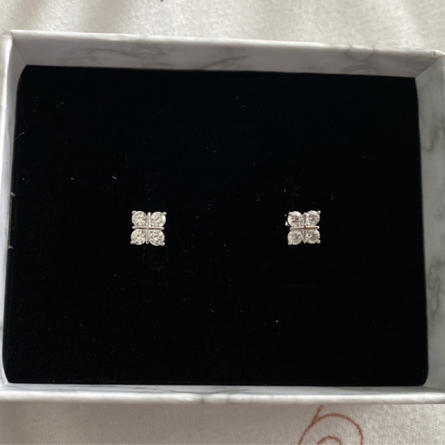 Moissanite 925 stud earring - photo 2