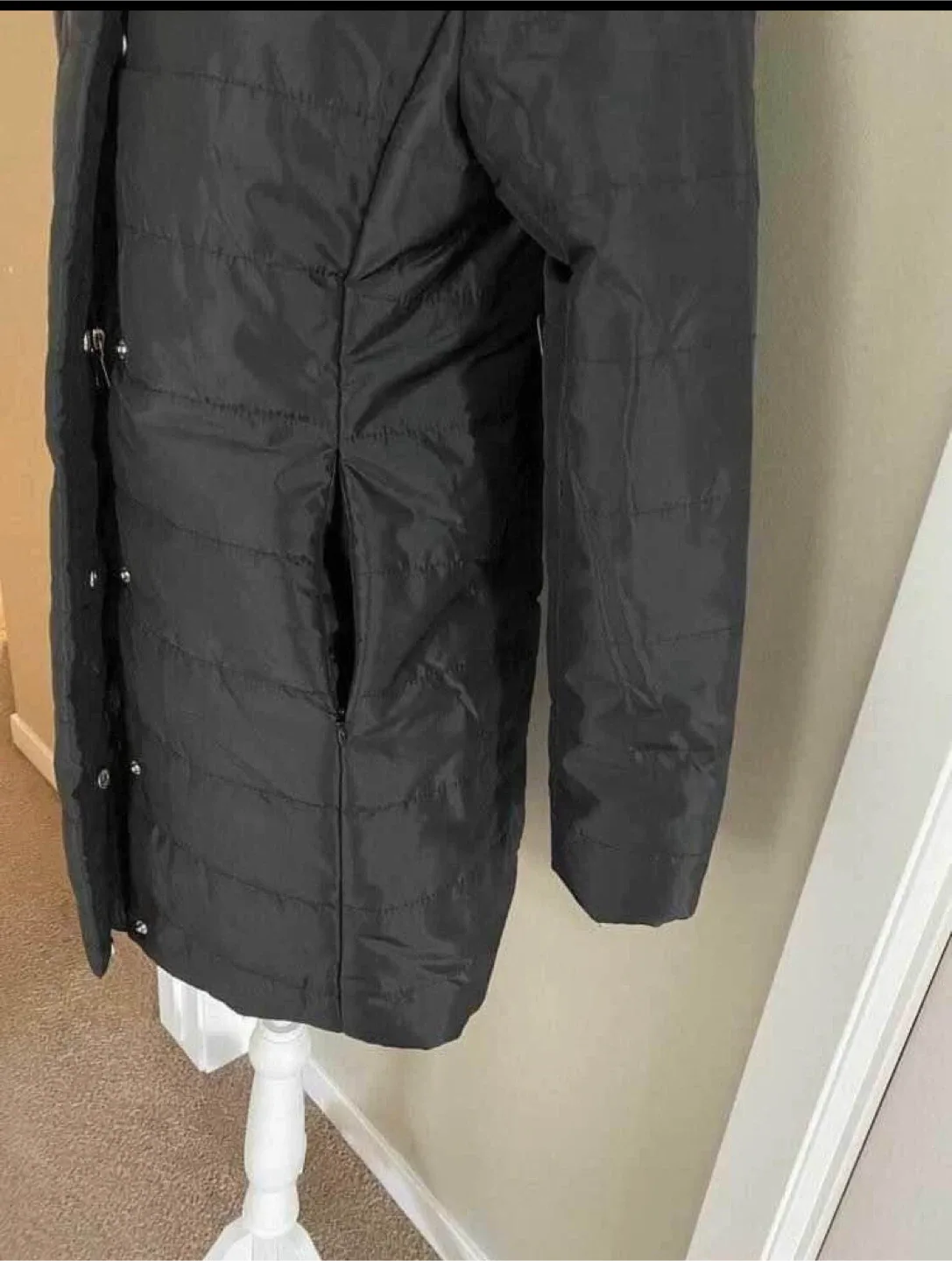 NEW MEDIUM Black Puffer Coat with Faux Fur Hood image indicator(2)