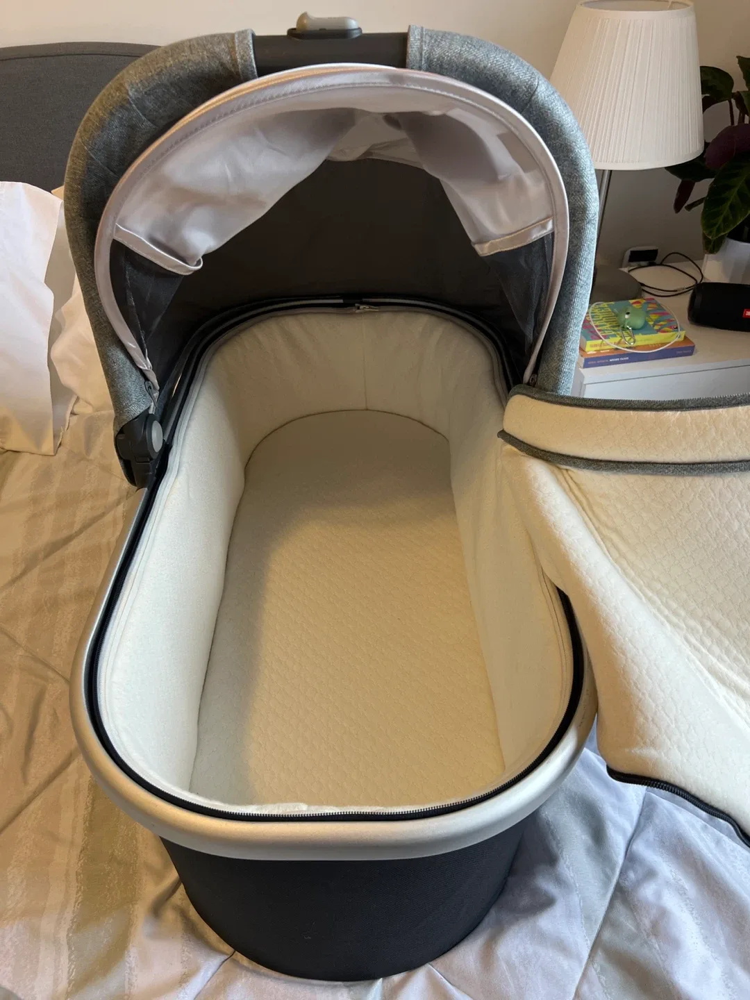 UPPAbaby Bassinet - Grey image indicator(10)