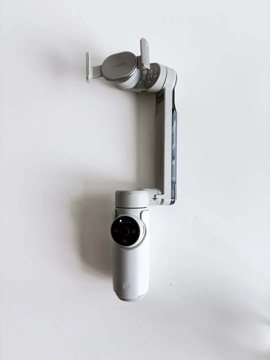 Insta360 Flow Gimbal Stabilizer image indicator(2)