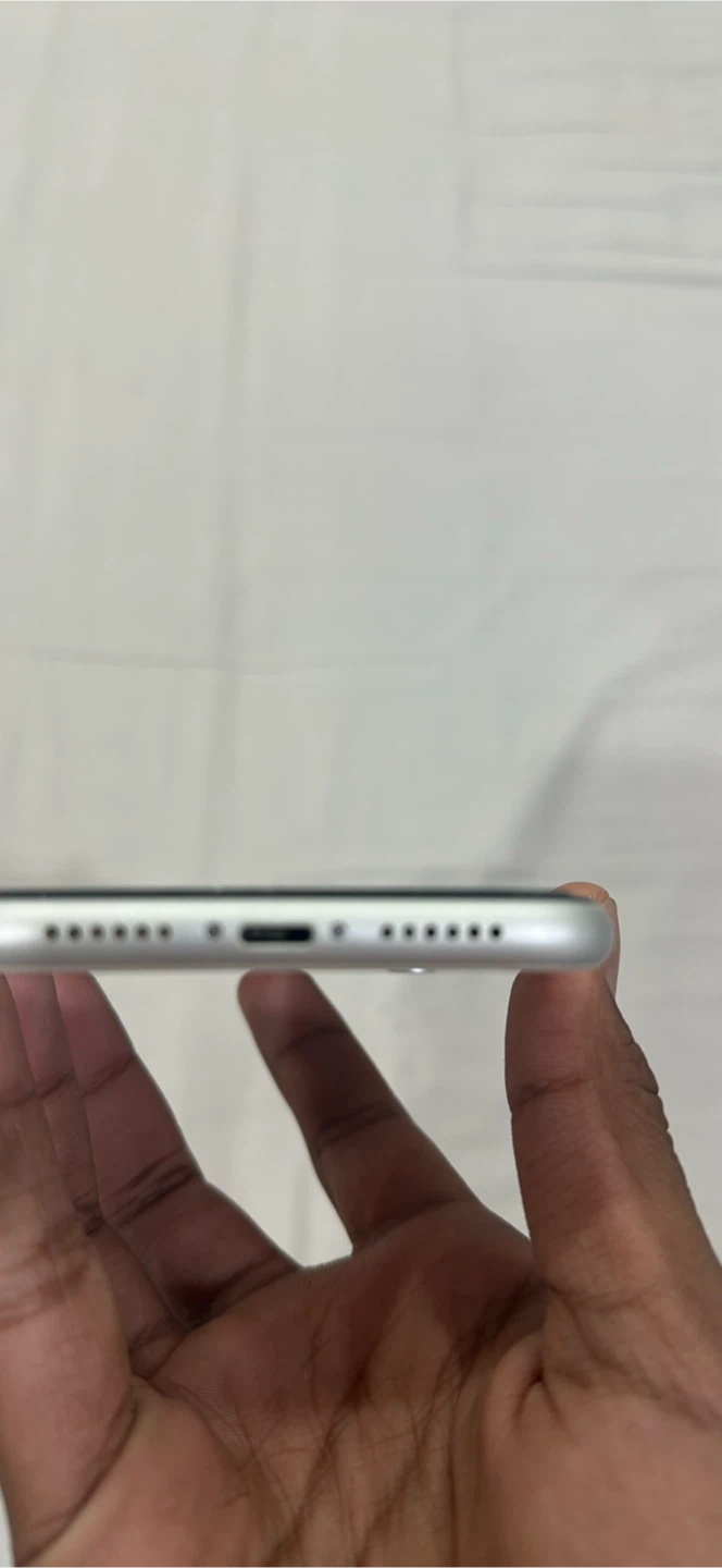 Apple iPhone XR - White - photo 3