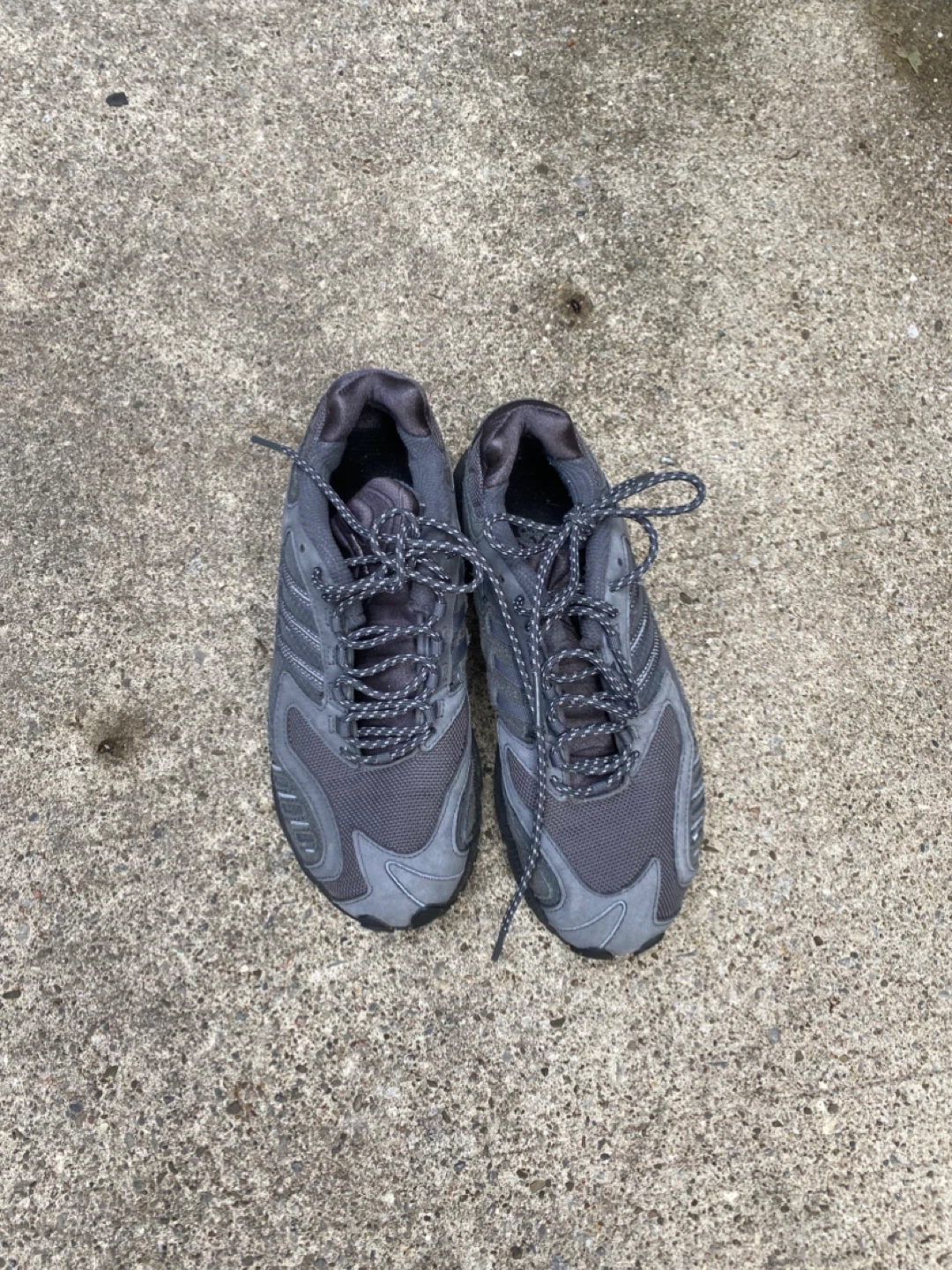 Adidas Response CL Grey Sneakers