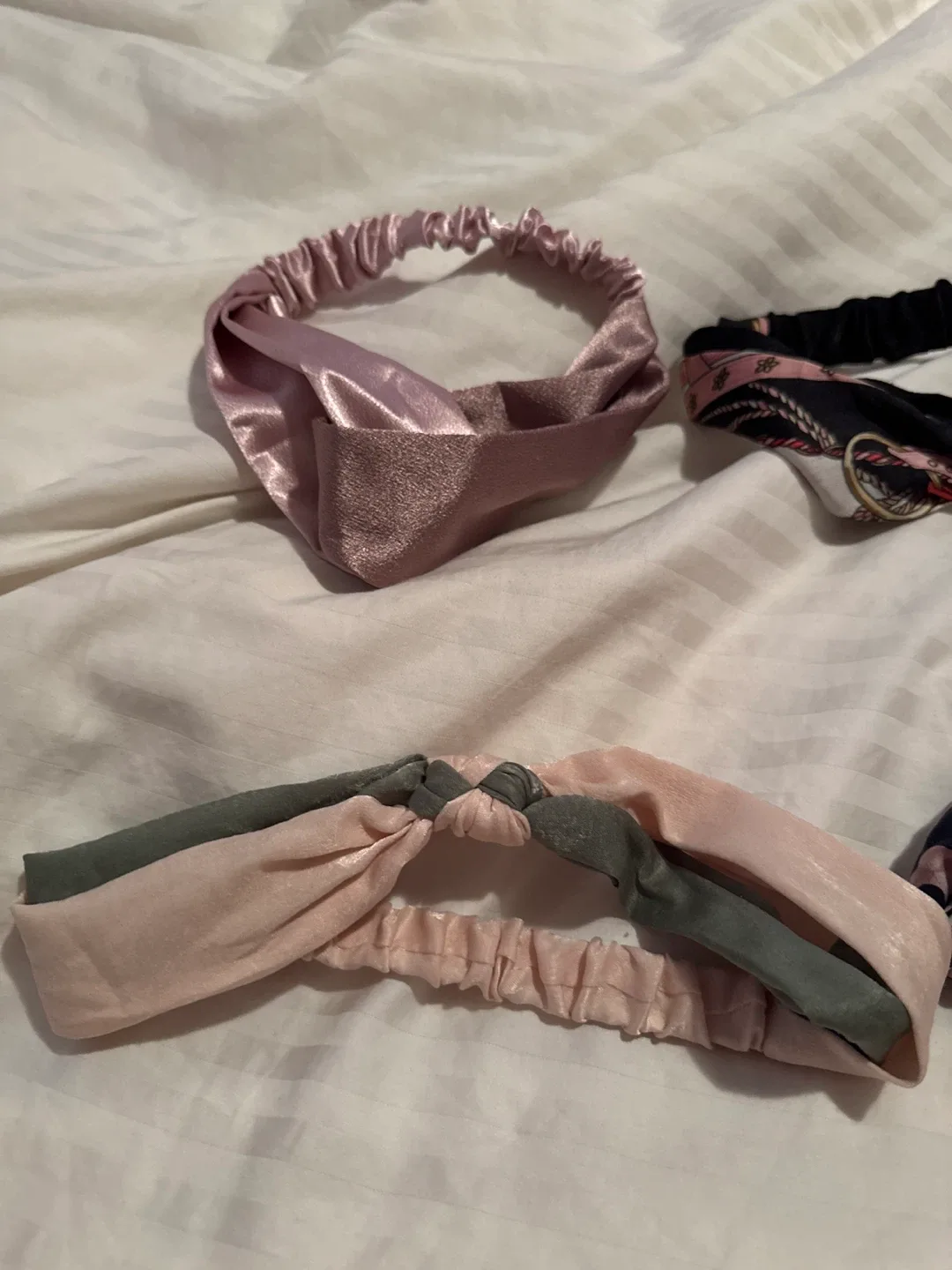 Headbands - Four styles image indicator(2)