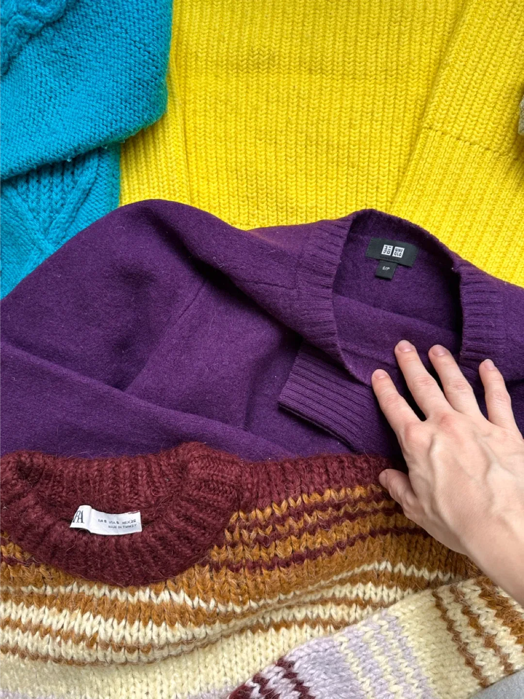 ‼️MOVING SALE‼️ 10 Assorted Sweaters image indicator(3)