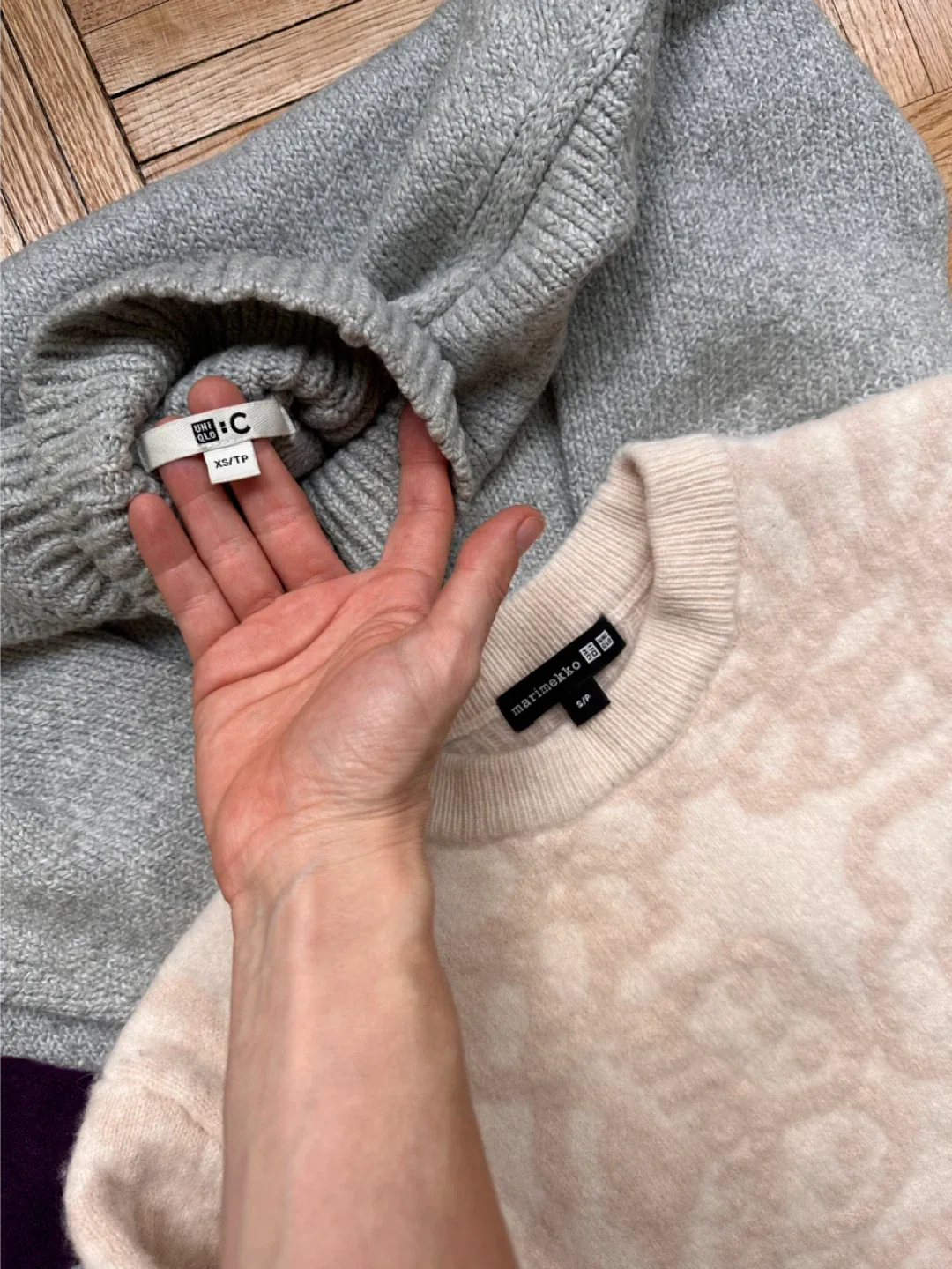 ‼️MOVING SALE‼️ 10 Assorted Sweaters image indicator(4)