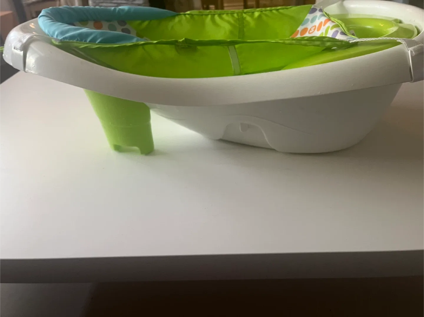 Fisher-Price Baby to Toddler Bath Tub image indicator(6)