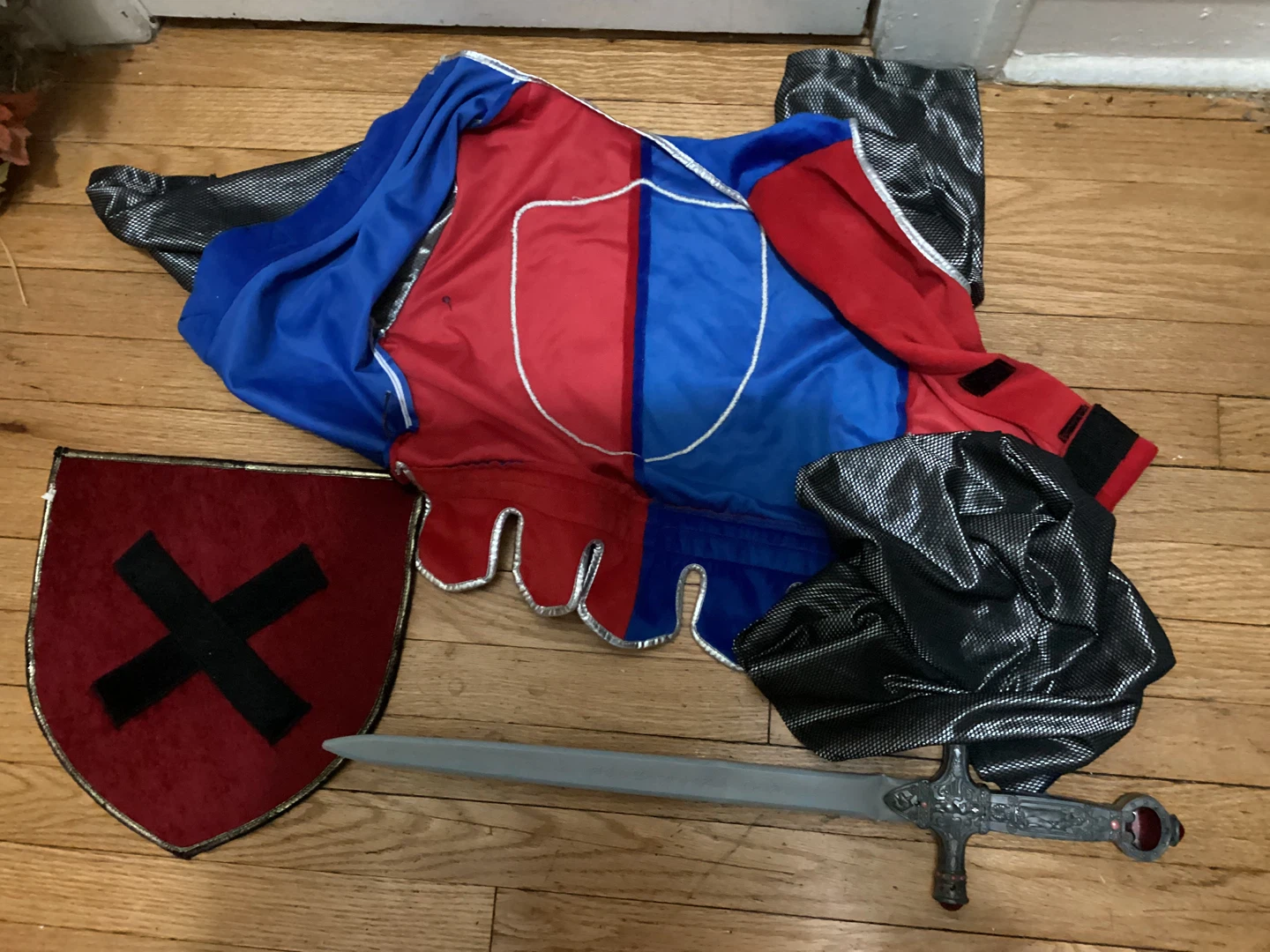 3-5T Kids Knight Costume with Accessories - photo 2