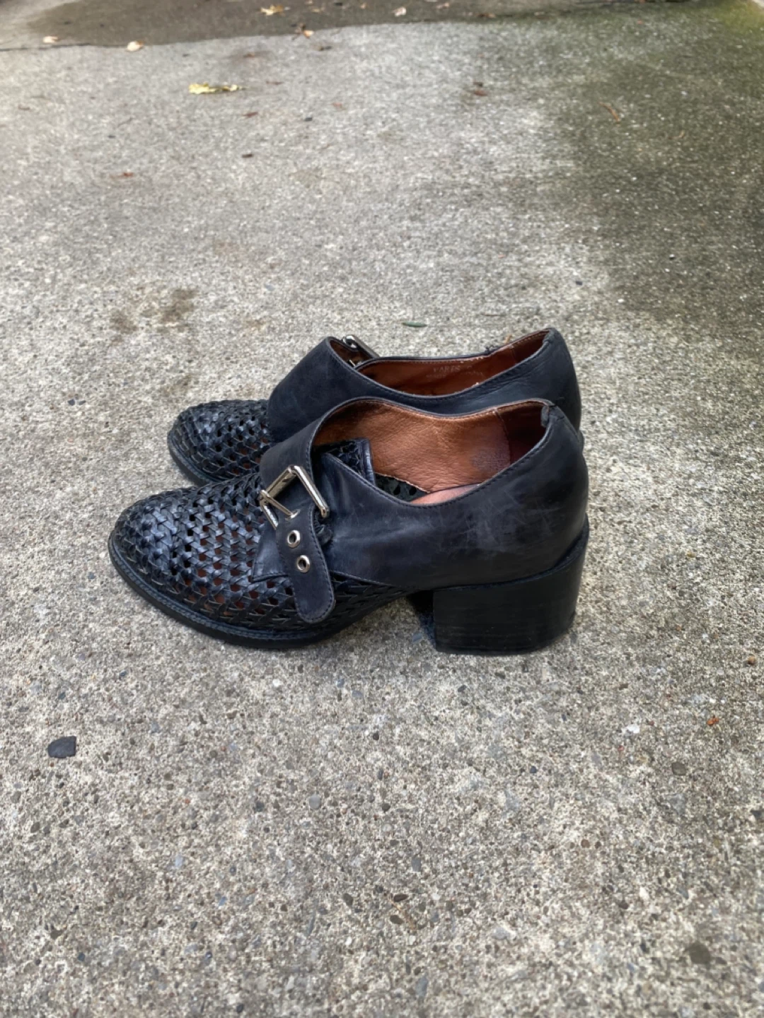 Black Woven Leather Block Heel Shoes, Size 6 - photo 2