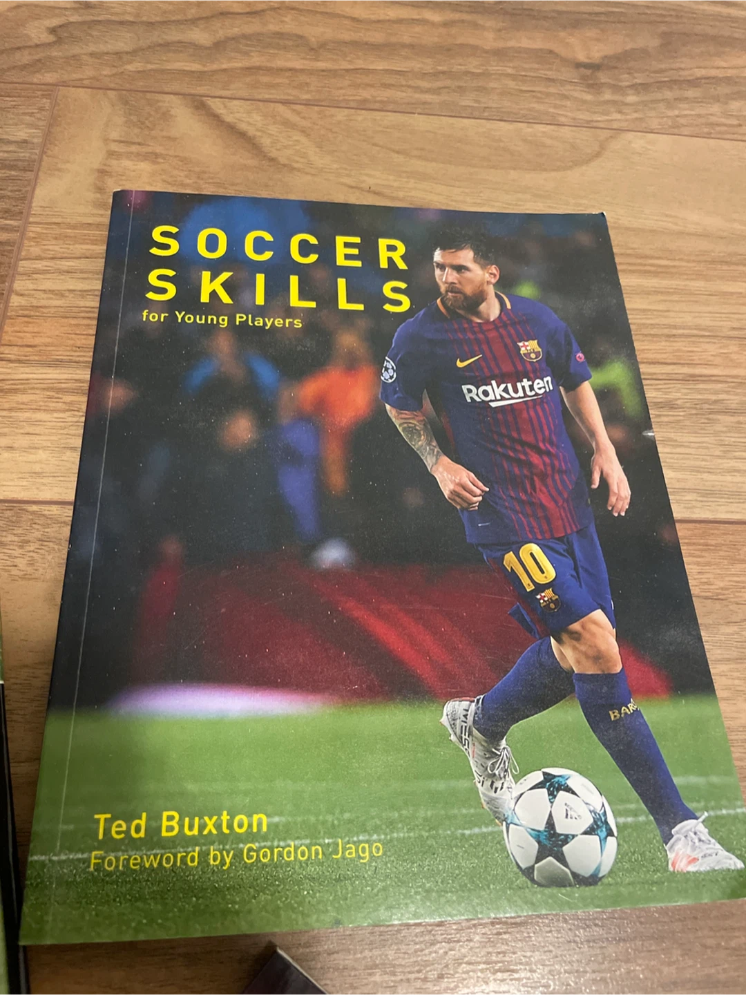 Soccer Books Bundle - photo 4