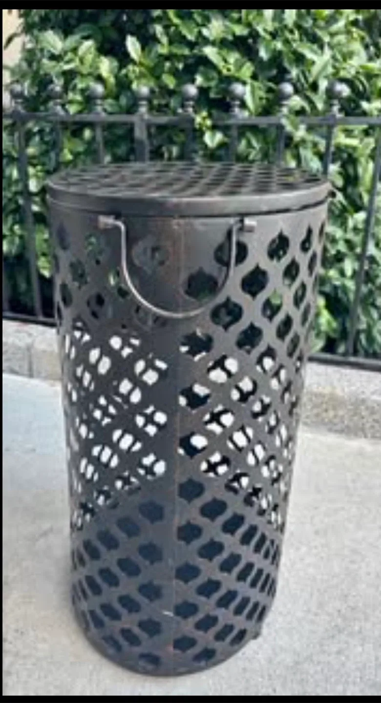 metal laundry  open mesh hamper with hinged lid. image indicator(5)