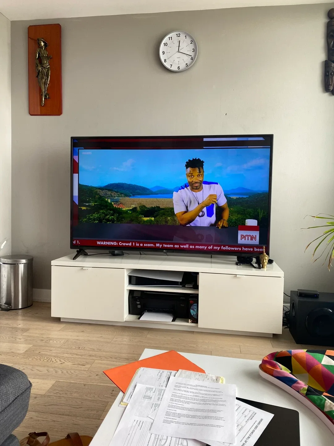 IKEA Besta TV Stand - White, 63" image indicator(4)