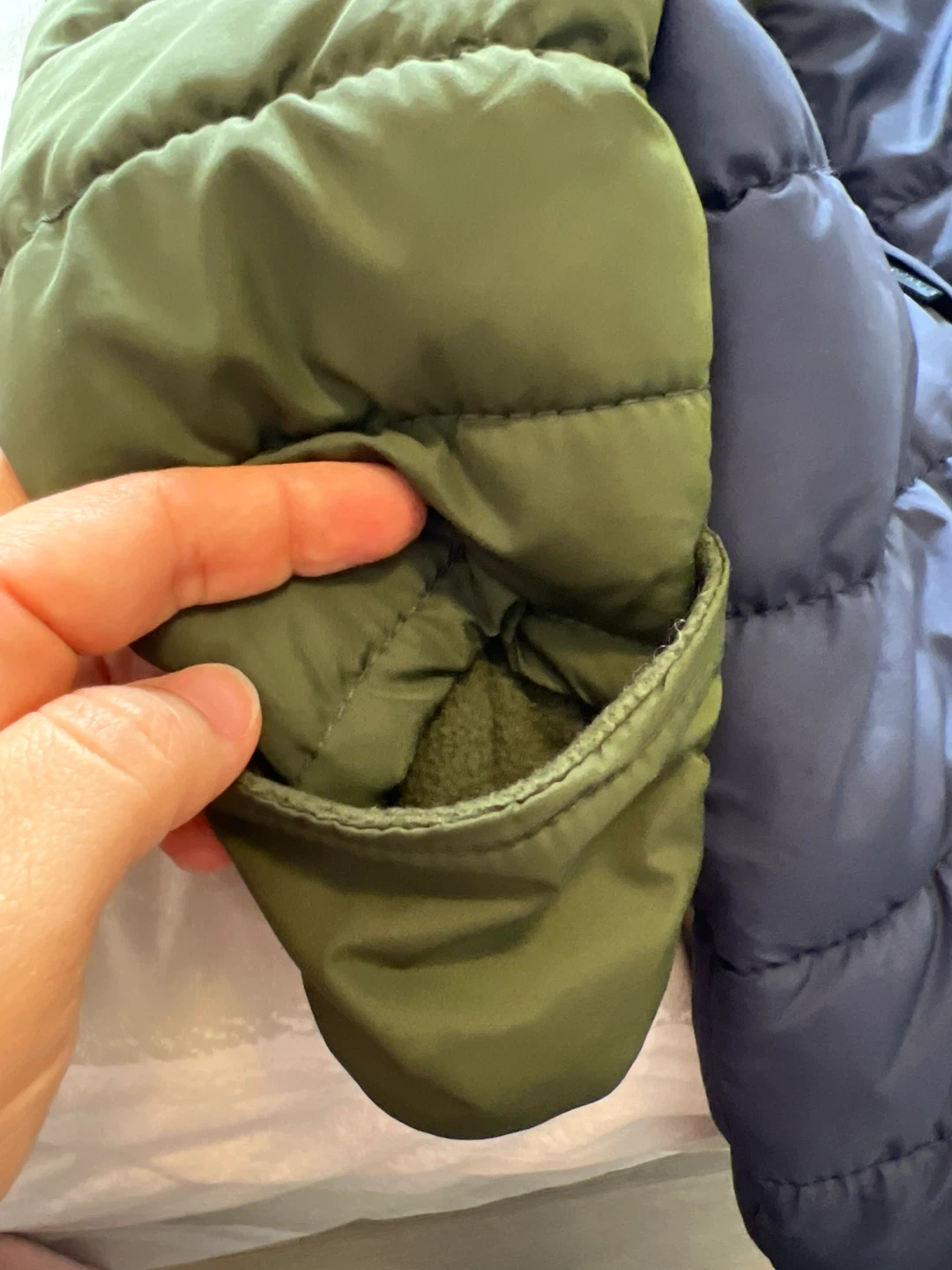 Old Navy Puffer Snowsuit - Size 3-6m - photo 3
