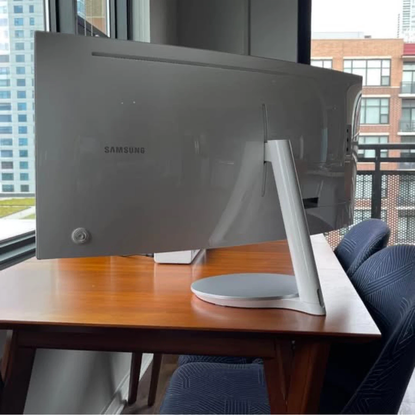 Samsung 34-Inch Curved Monitor - Like New! - photo 5