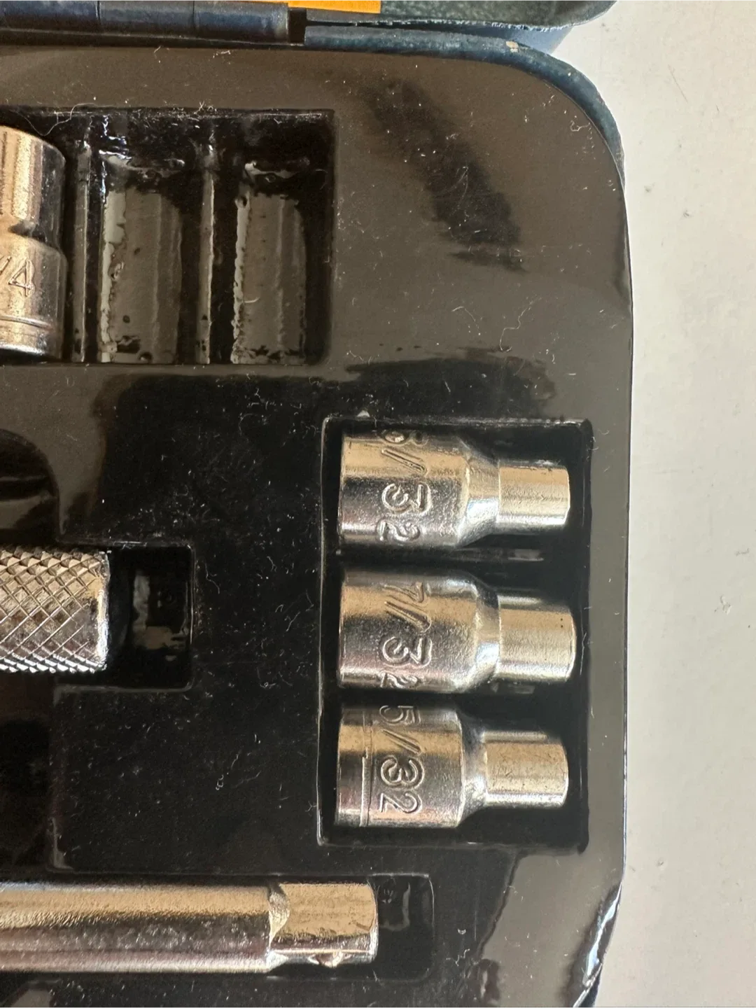 1/4” Drive 17pc Socket Wrench Set (AS IS) image indicator(3)