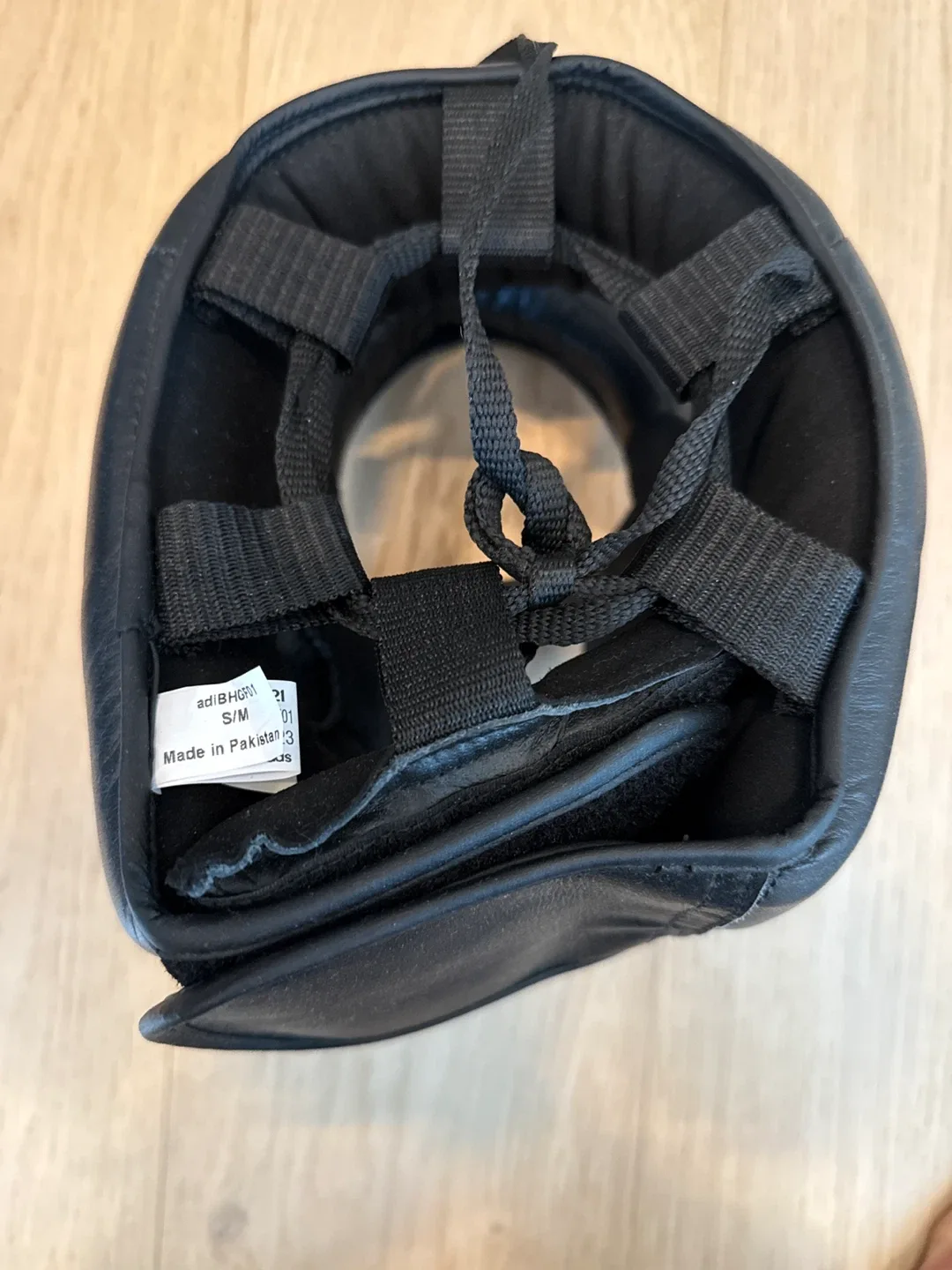 Adidas Boxing Head Guard - Black, Size S/M image indicator(2)