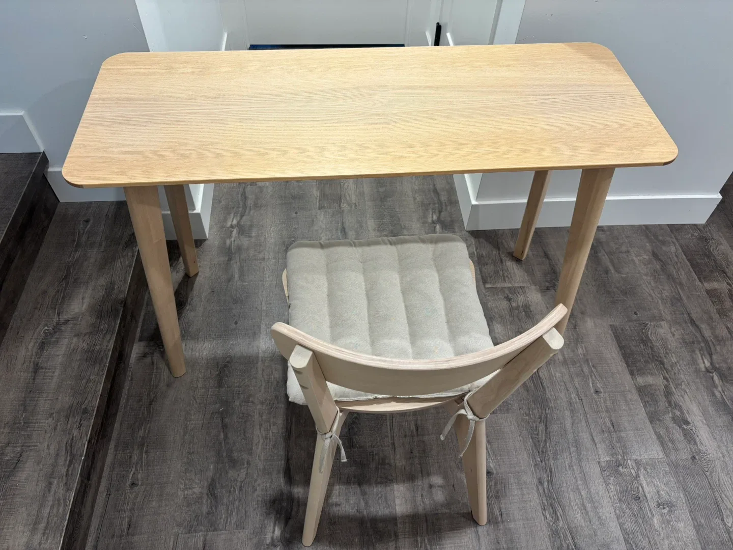 IKEA LISABO table and chair set image indicator(2)