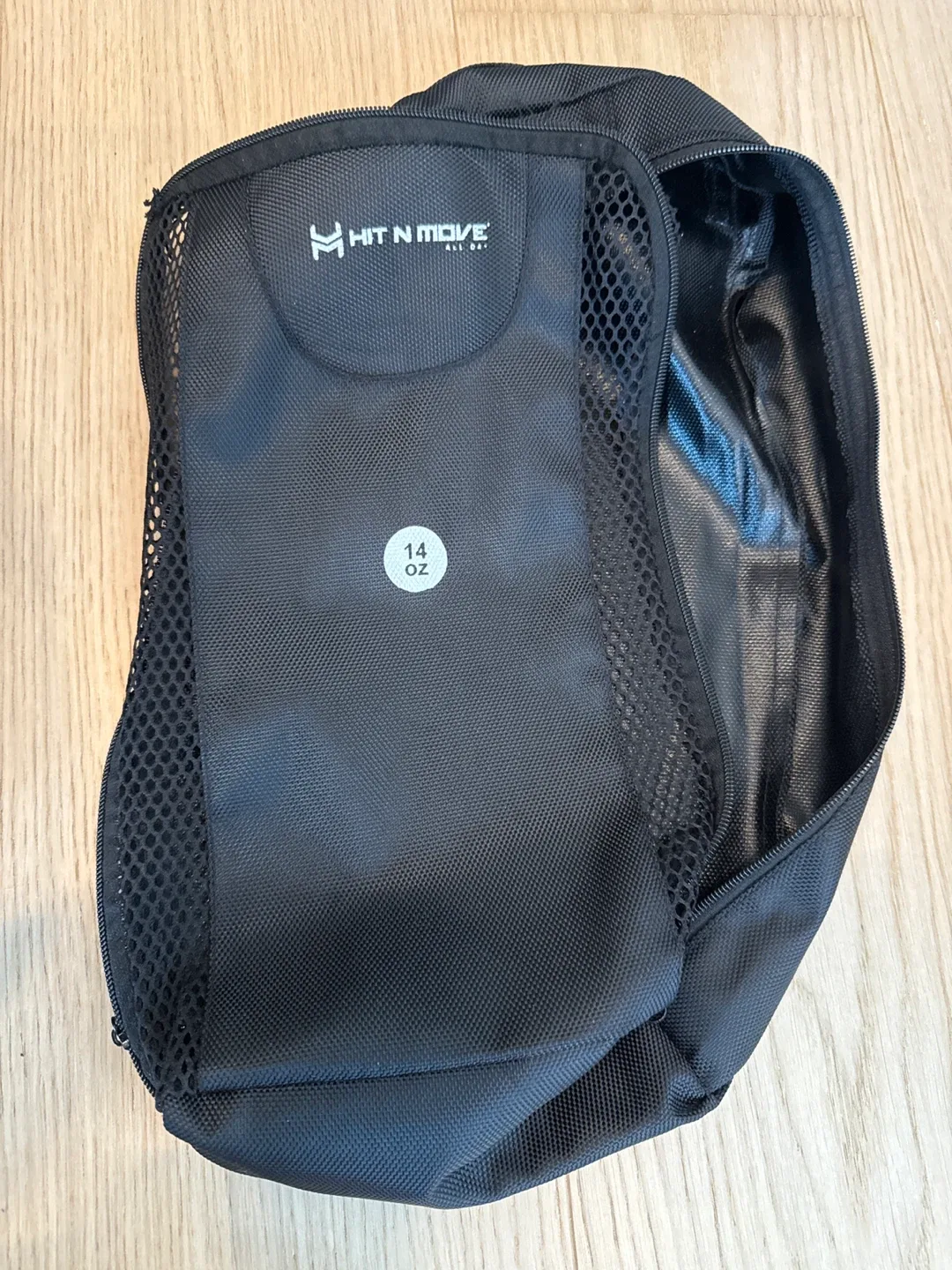 Hit N Move Boxing Gloves - Black 14oz image indicator(4)