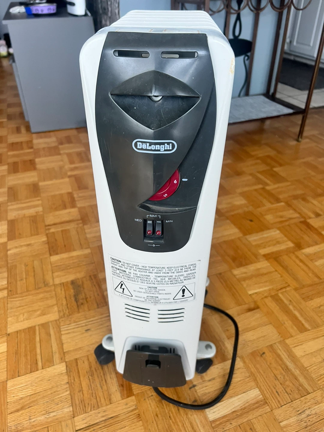 DeLonghi Oil Filled Radiator Heater - photo 2