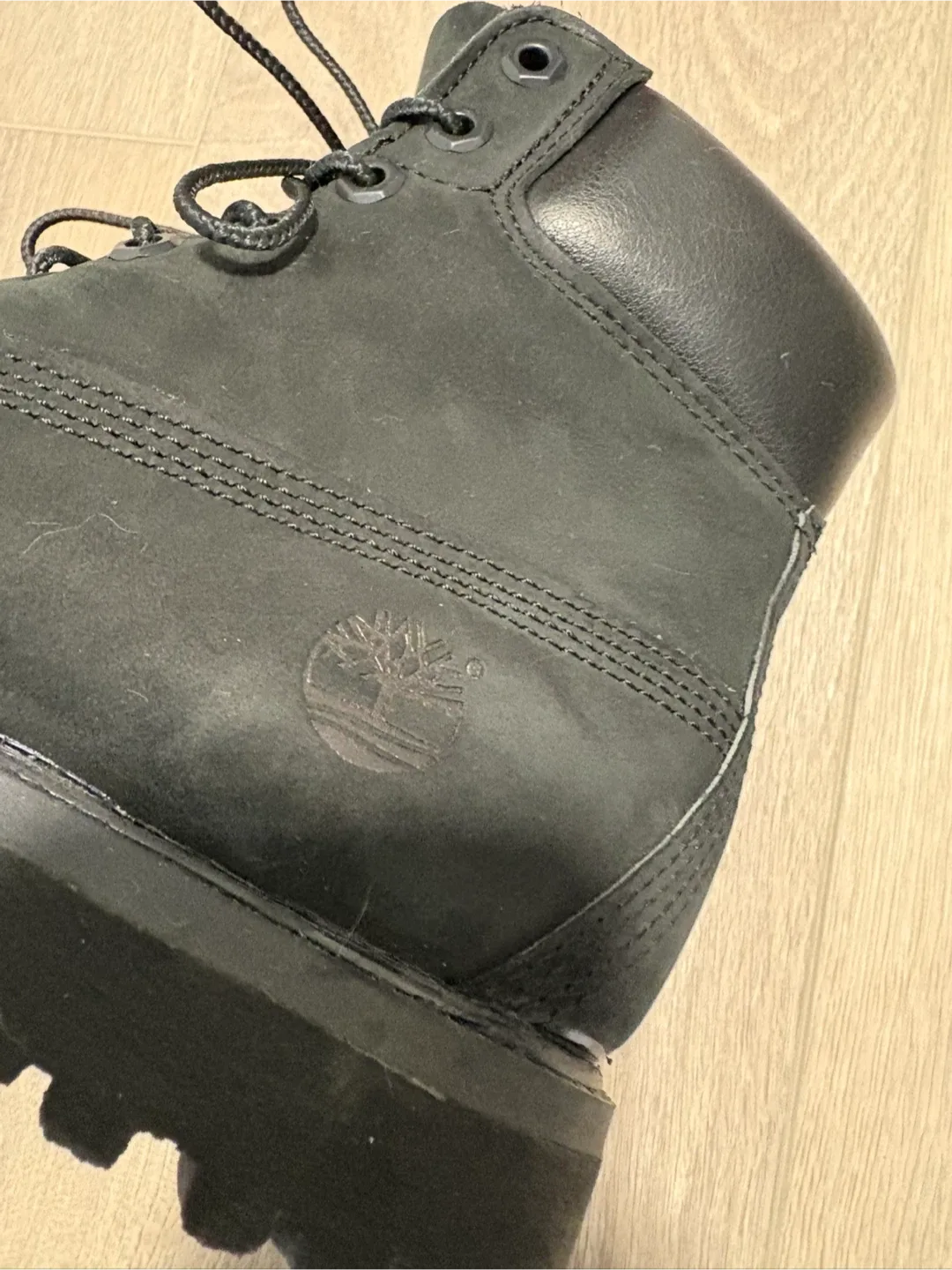 Timberland Black Leather Boots image indicator(5)