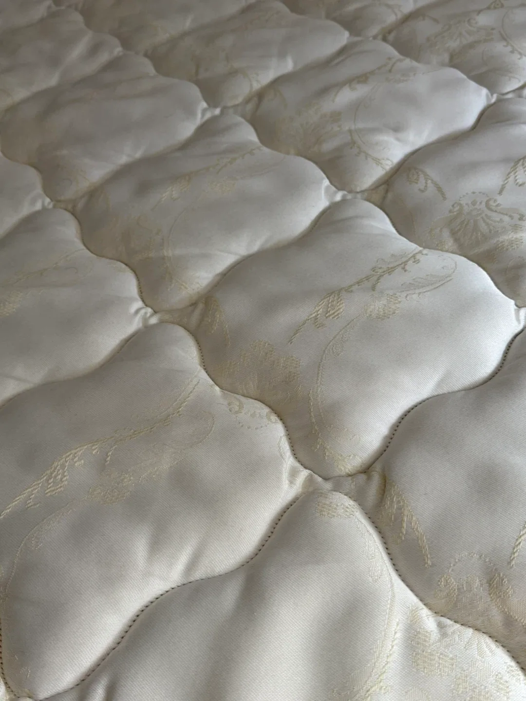 king Mattress with bed box and bed frame image indicator(3)