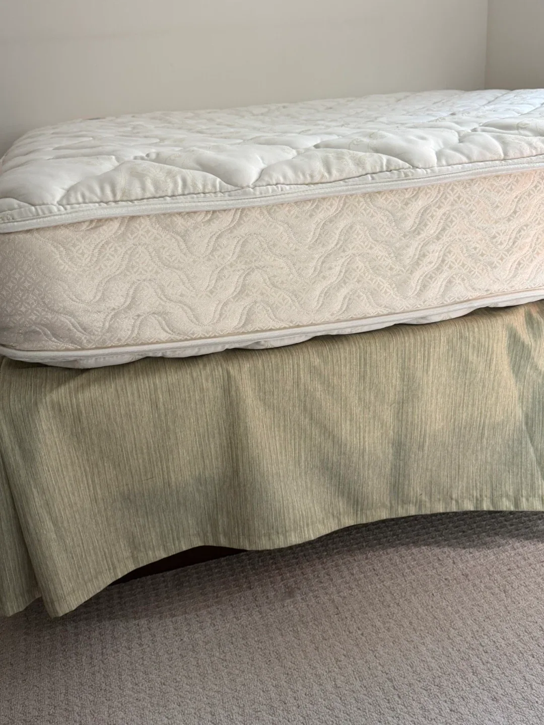 king Mattress with bed box and bed frame image indicator(2)