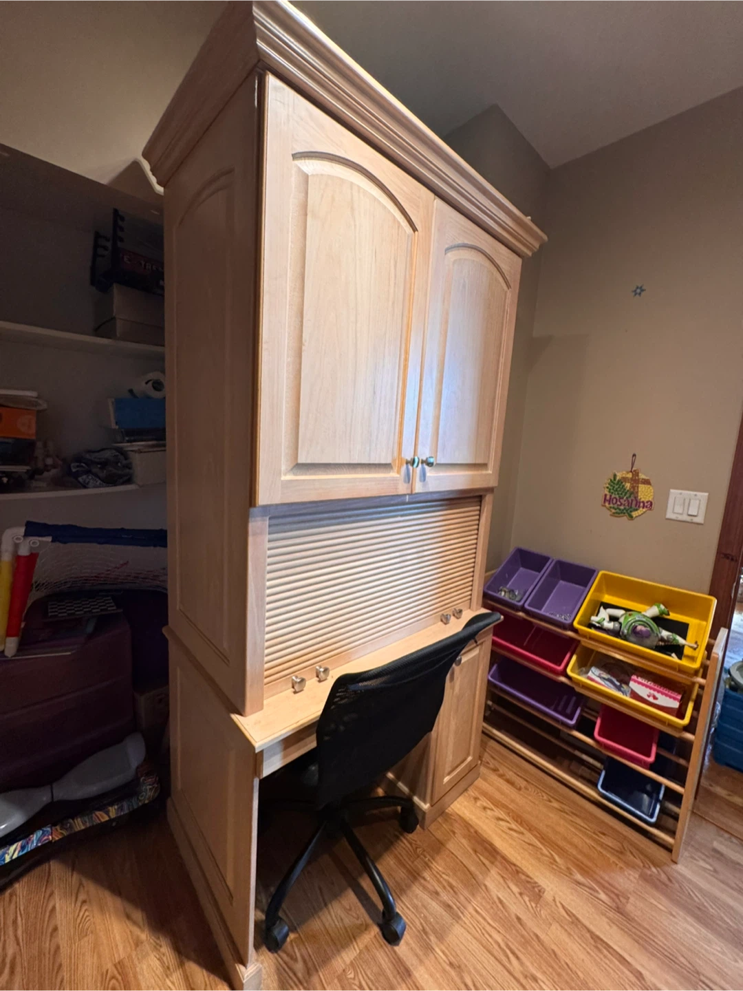 Wooden Roll Top Desk and Hutch - photo 3