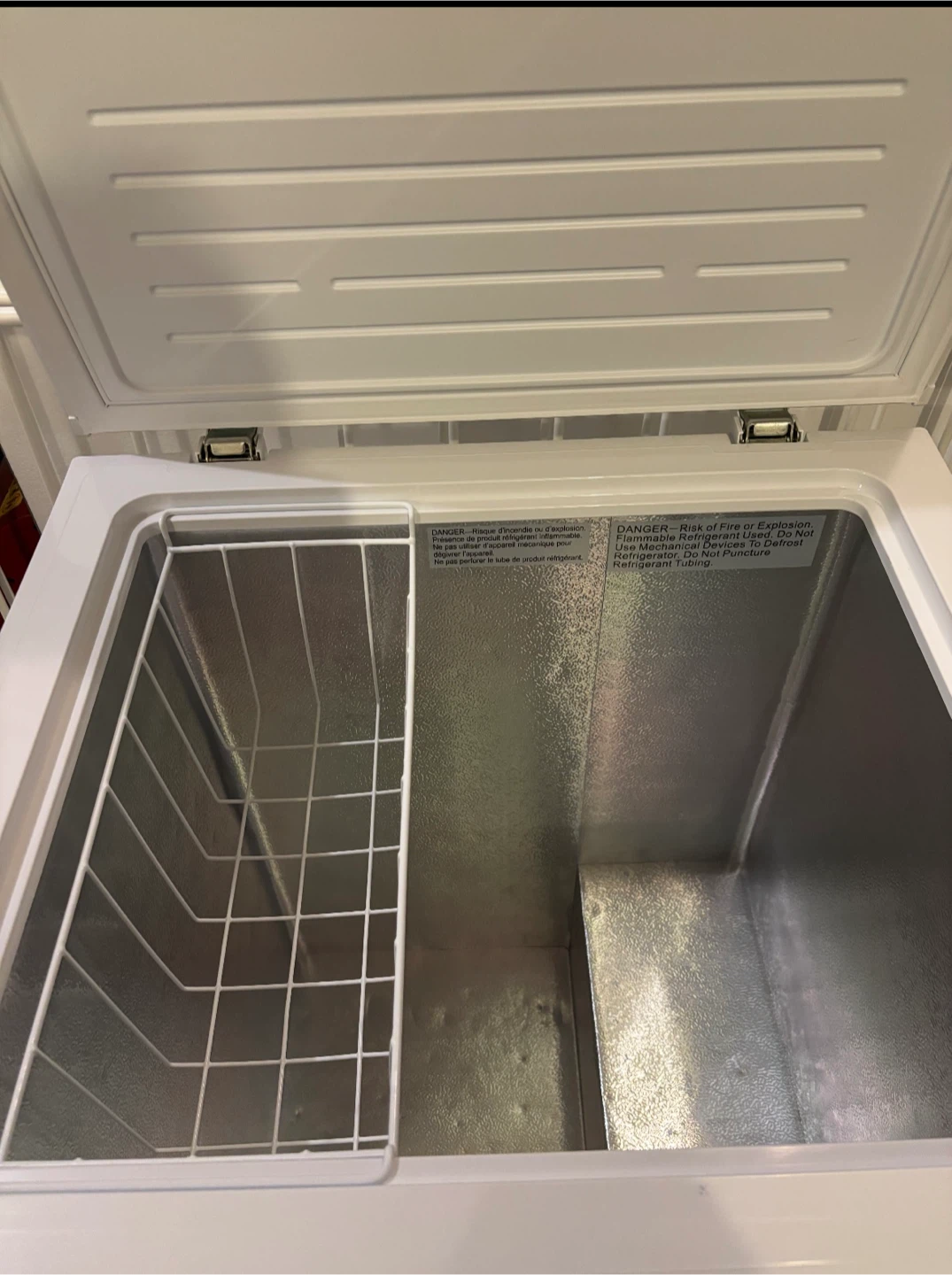 Midea Chest Freezer - 33" High, 24" Wide - photo 2