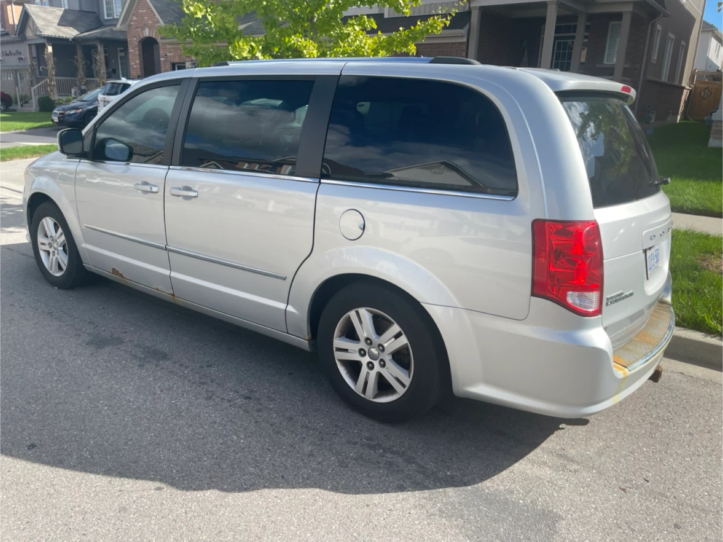 Dodge Grand Caravan - photo 2
