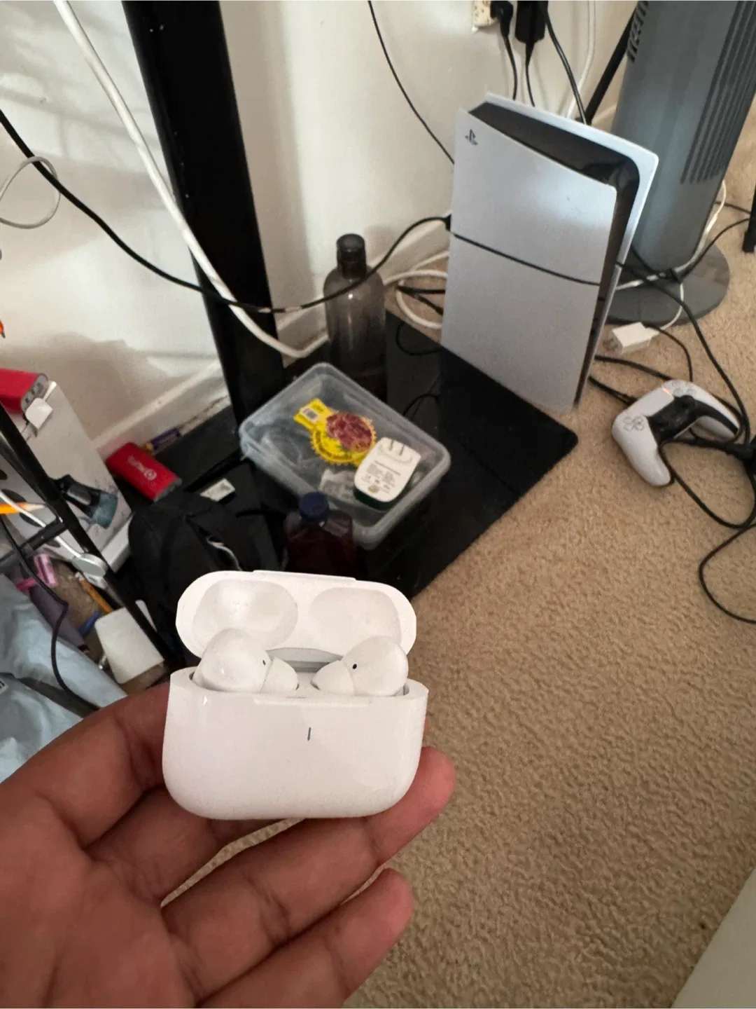 Apple AirPods Pro (2nd generation) image indicator(2)
