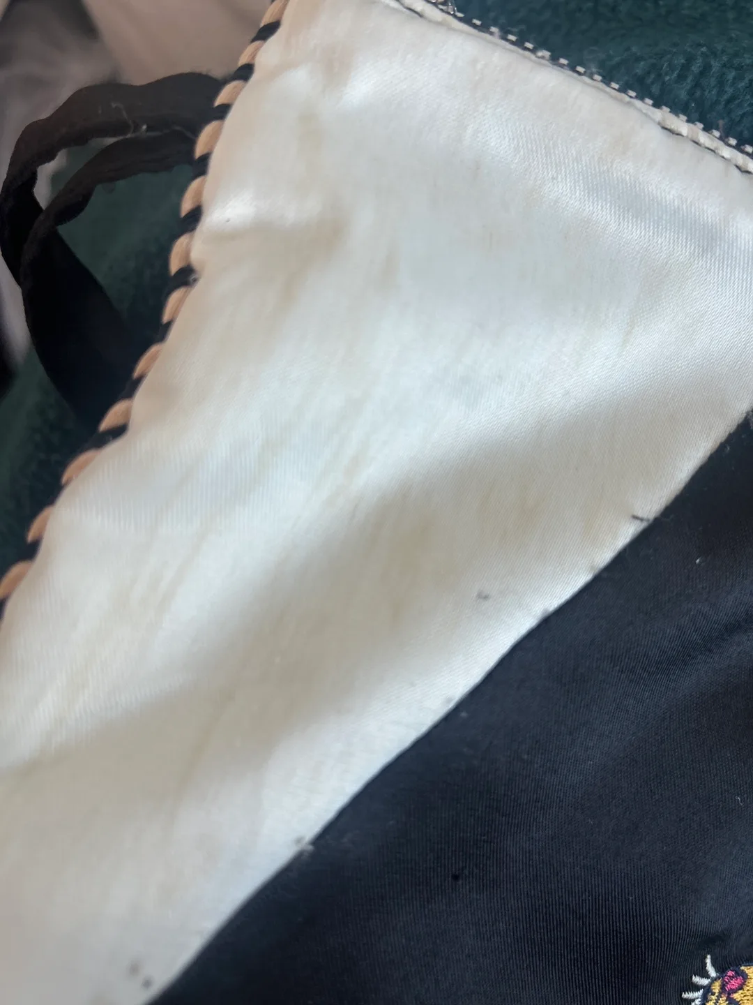 X-Girl Tiger Pouch image indicator(4)