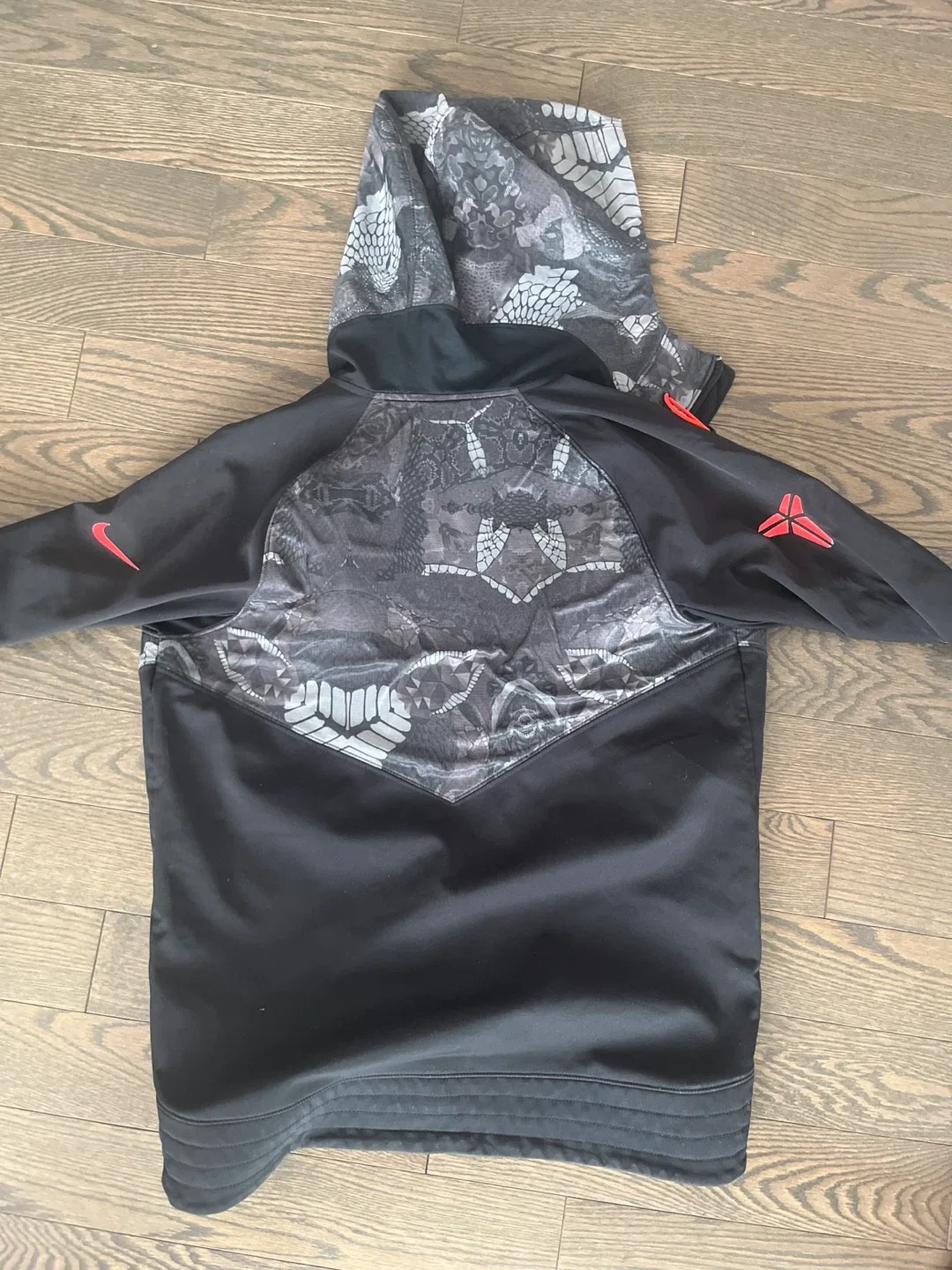 Nike Kobe Mamba Black/Grey Jacket image indicator(3)