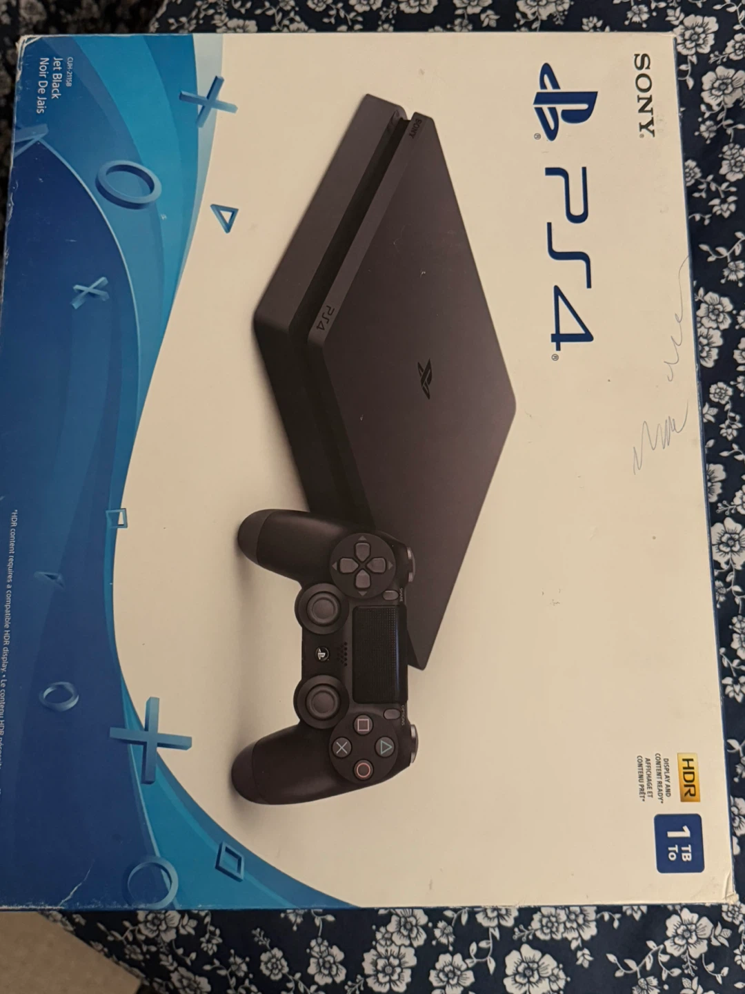 Sony PlayStation 4 1TB with Games & Controllers - photo 3