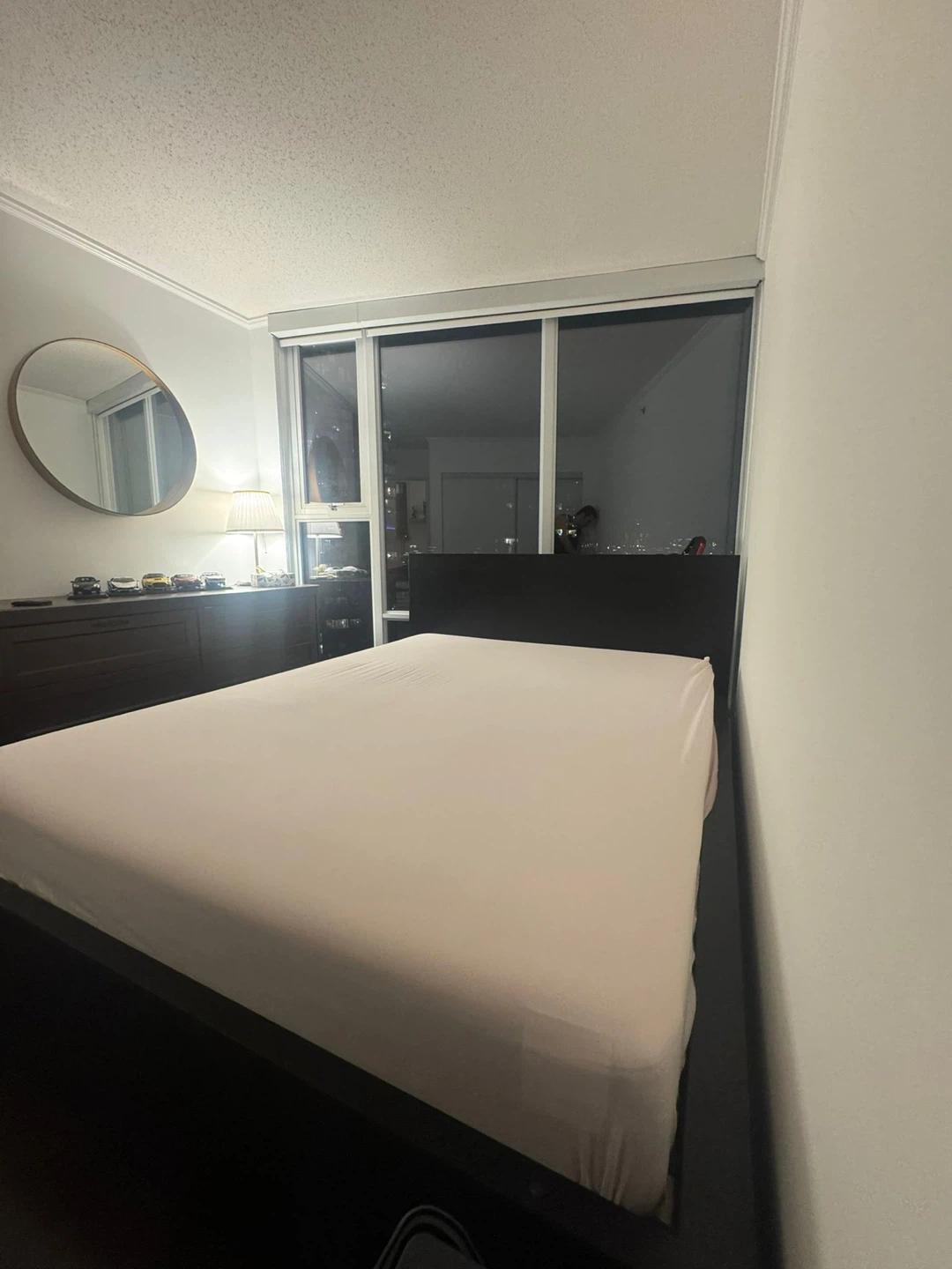 Queen bed and Mattress - photo 2