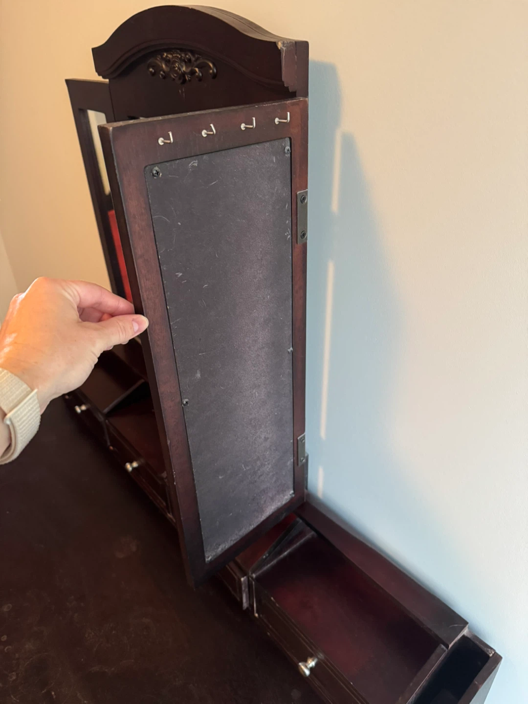 FREE Vanity with chair - photo 3