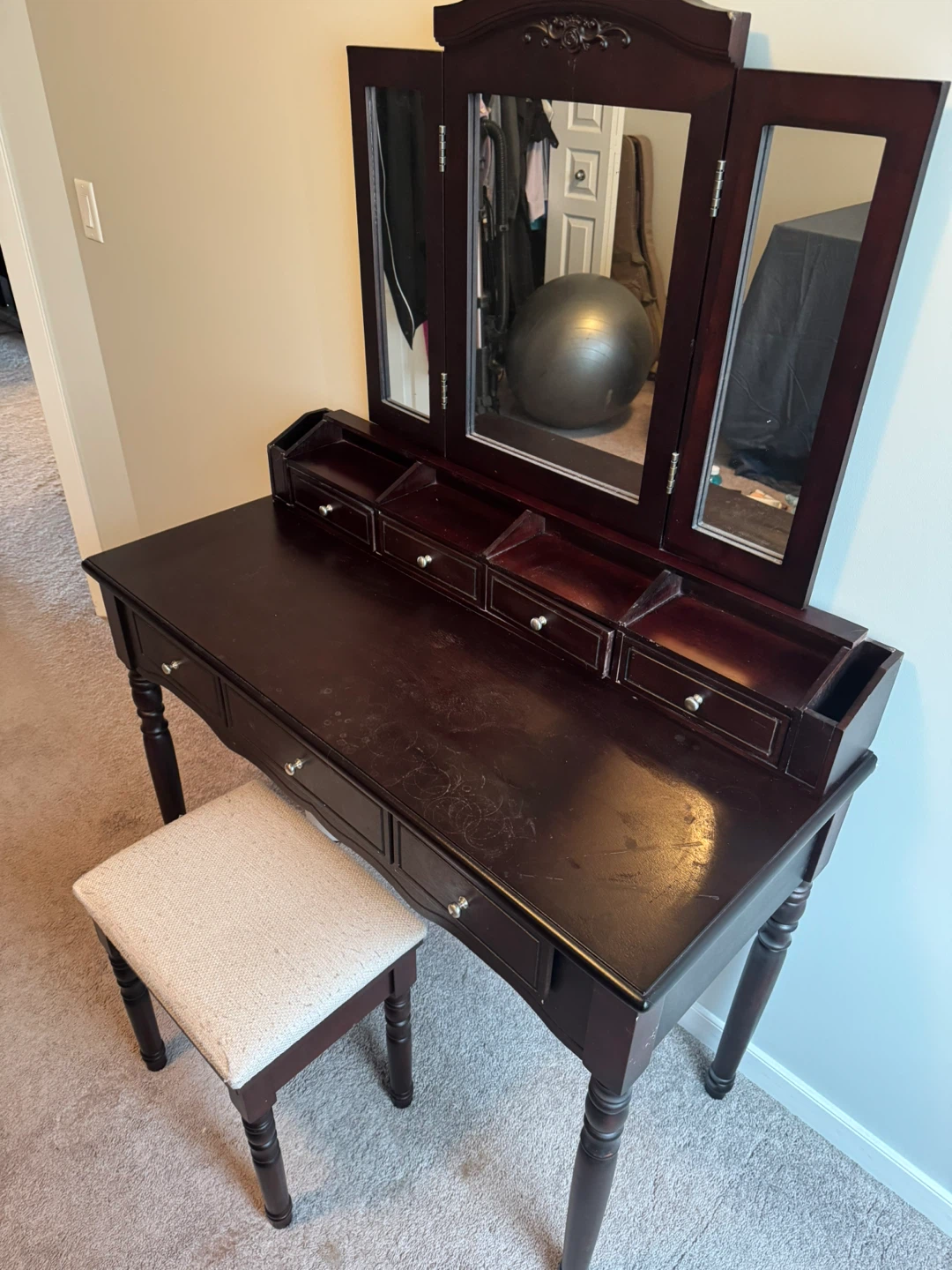 FREE Vanity with chair