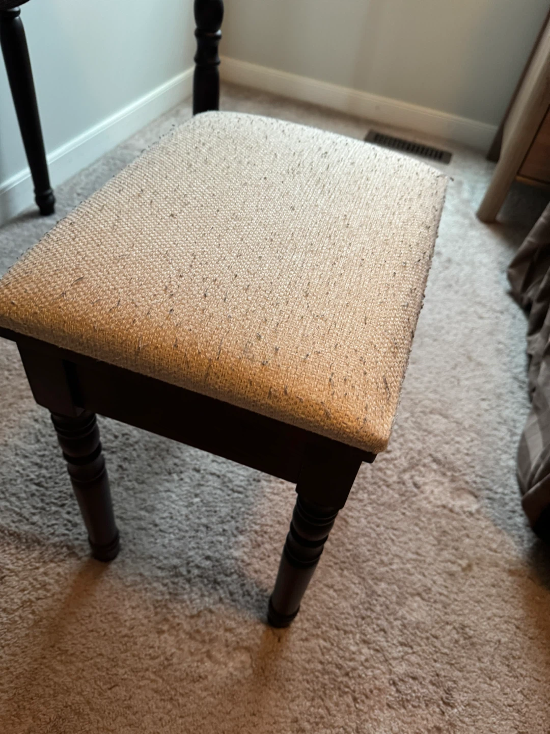 FREE Vanity with chair - photo 4