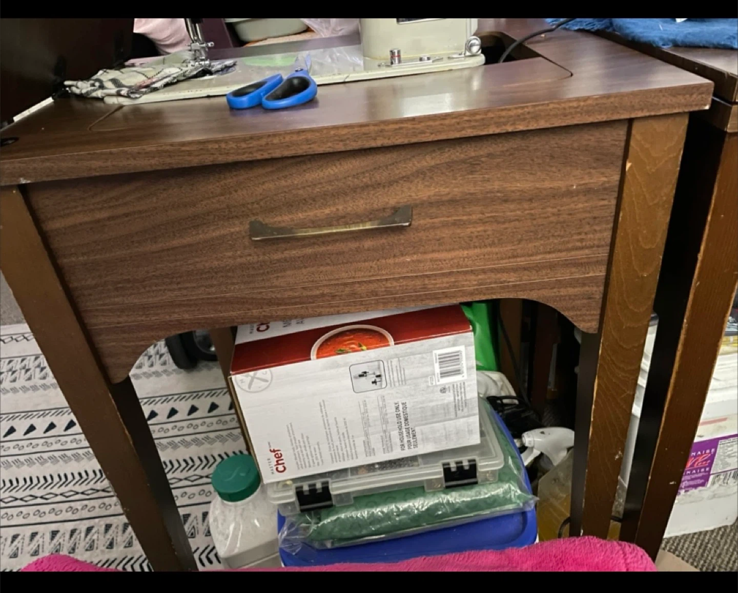 Vintage Domestic Sewing Machine with Cabinet - photo 2