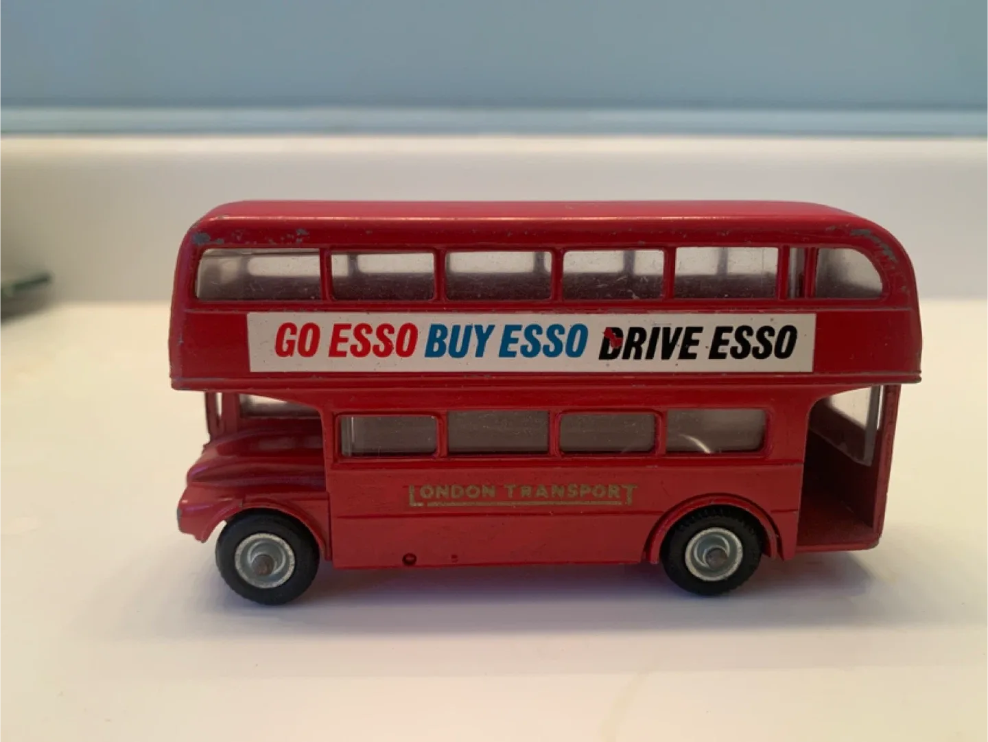 Vintage Esso London Transport Double Decker Bus image indicator(3)