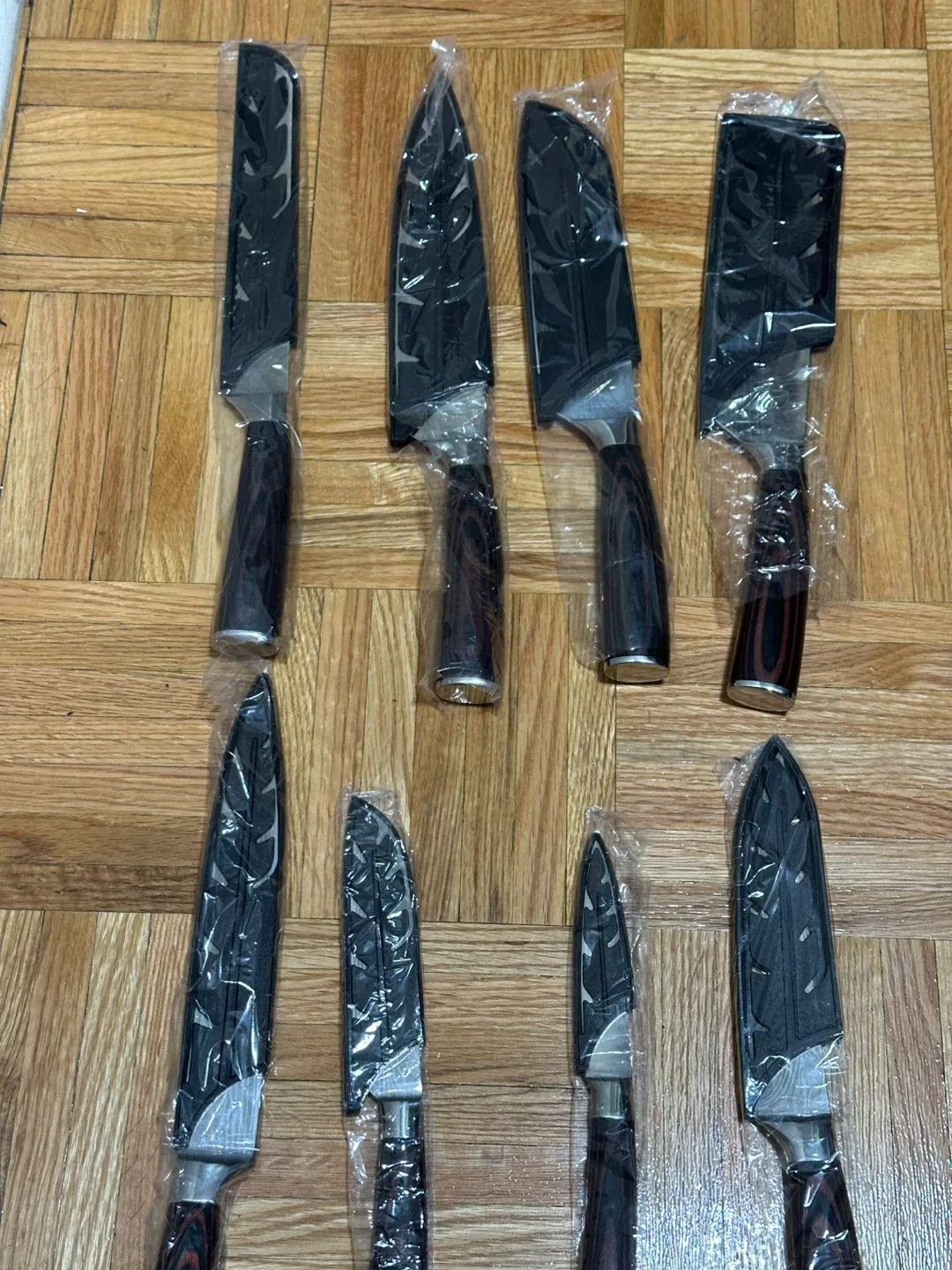 Oserlo Knife Set - New in Box image indicator(2)