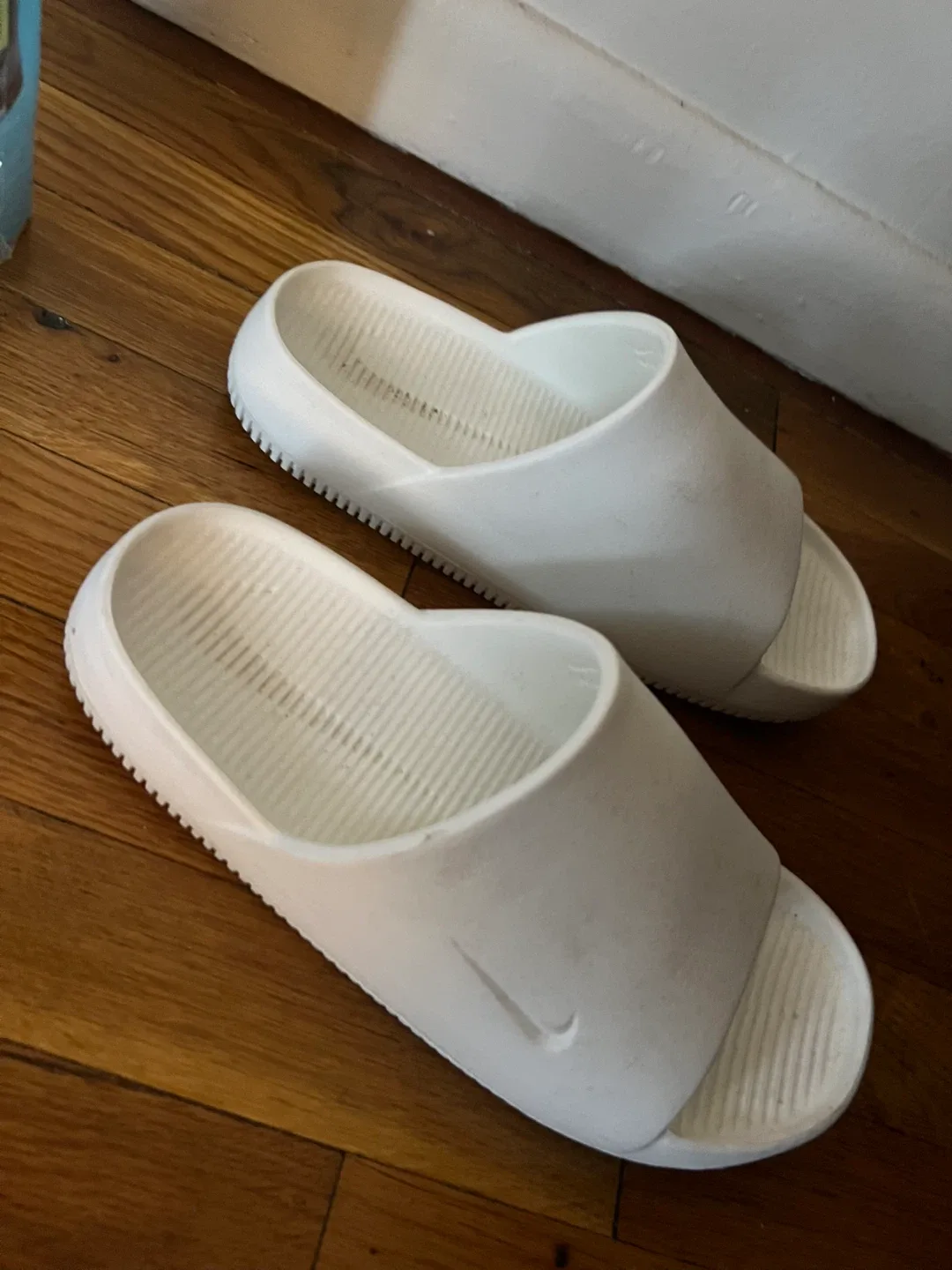 Nike Offcourt White Slides image indicator(2)
