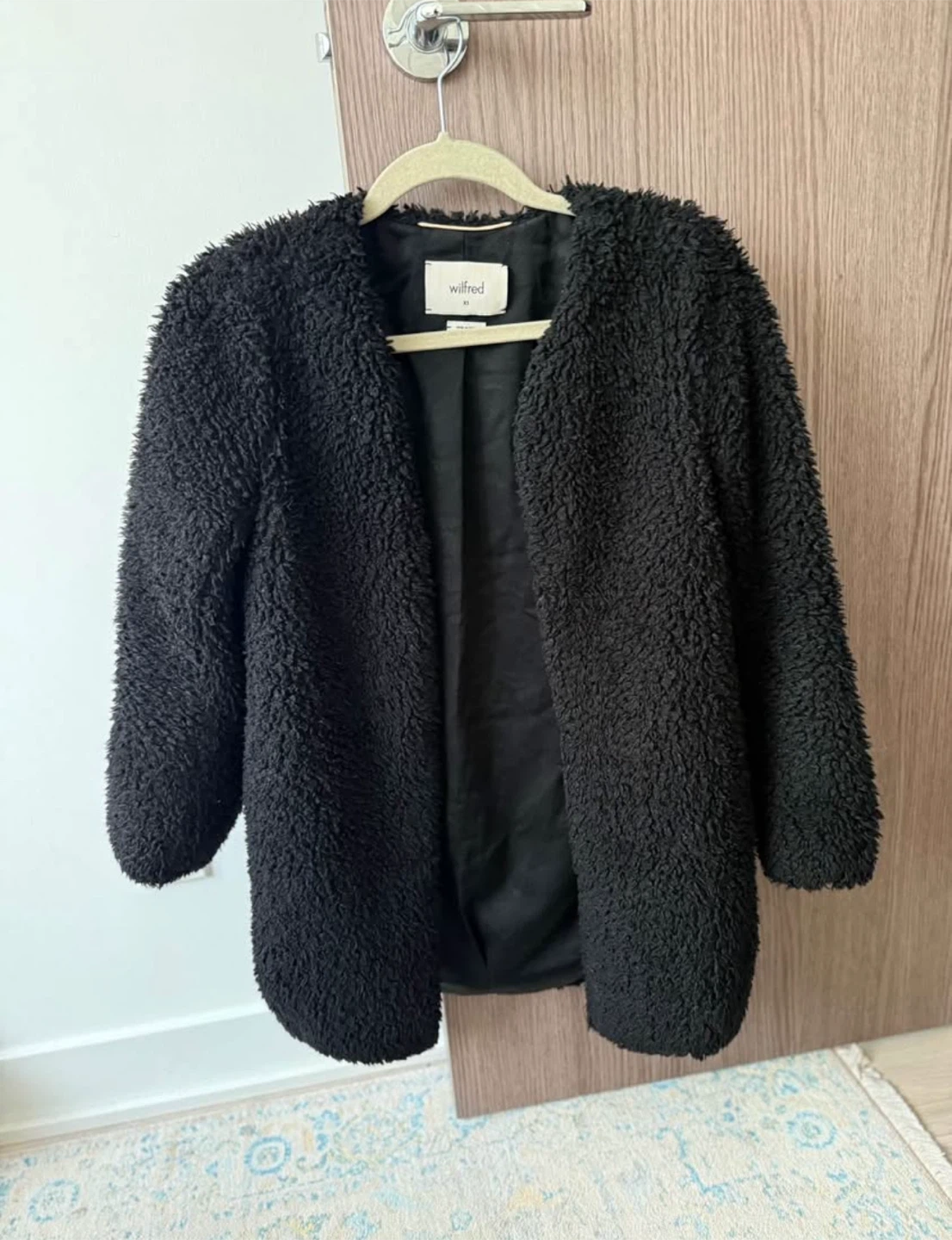 Aritzia Wilfred Black Fuzzy Sherpa Teddy Jacket - Size XS