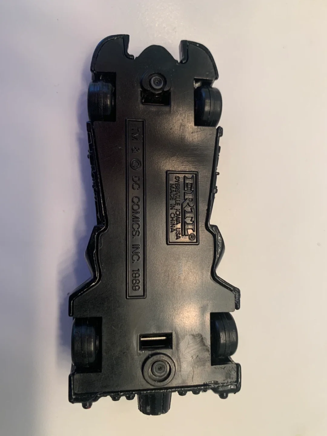 Ertl 1989 DC Comics Batmobile Diecast Car image indicator(4)