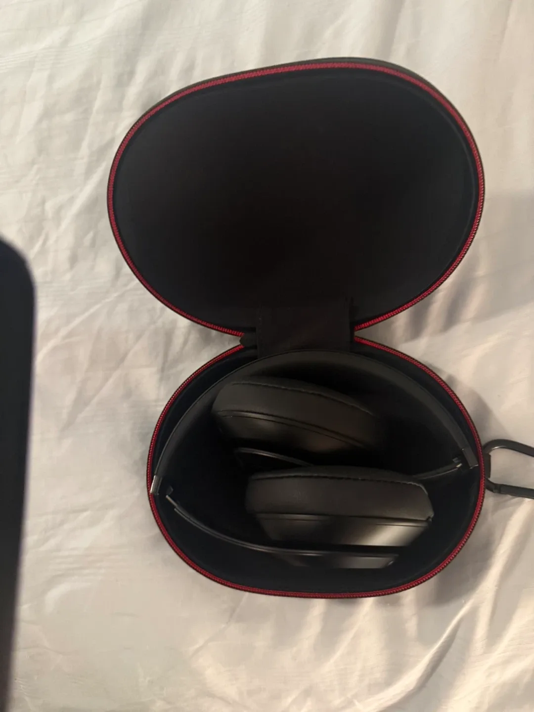 Beats Studio3 Wireless Headphones - Black image indicator(2)