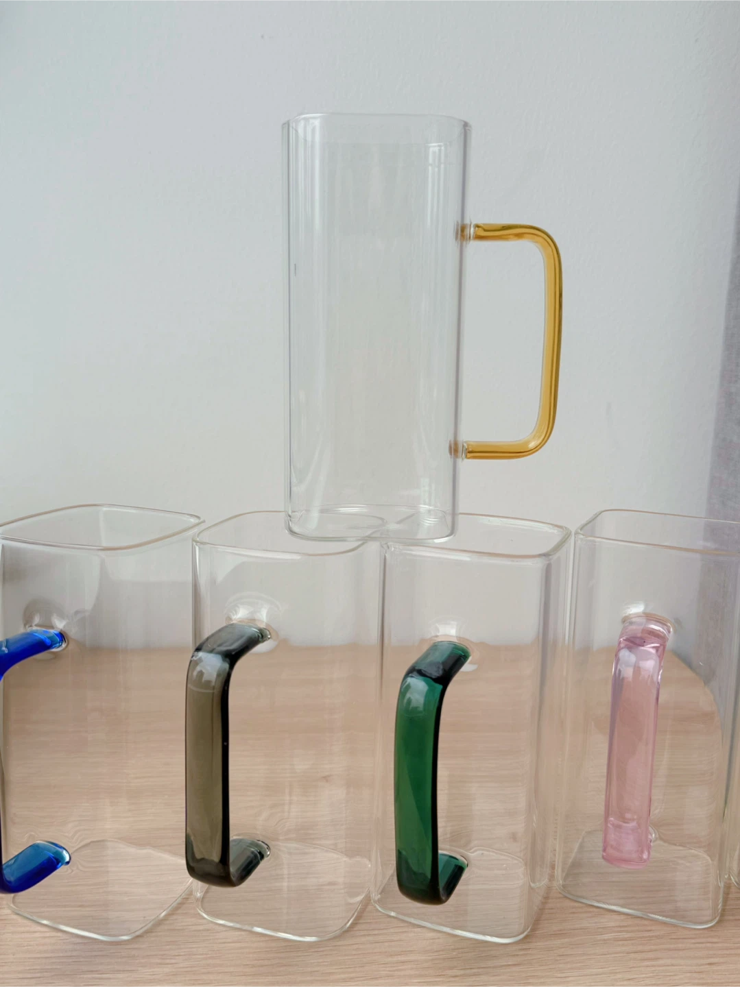 BNIB: MCM Set of Glass Kitchen Cups with Colored Handles - photo 2