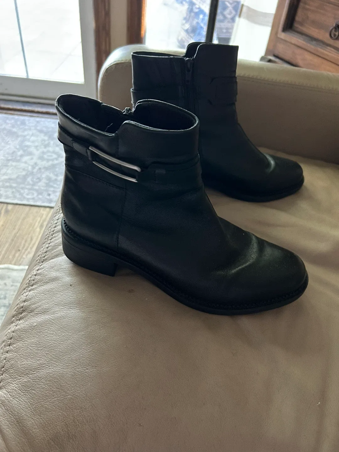 Clarks Women's Black Leather Boots - Size 9.5 image indicator(2)