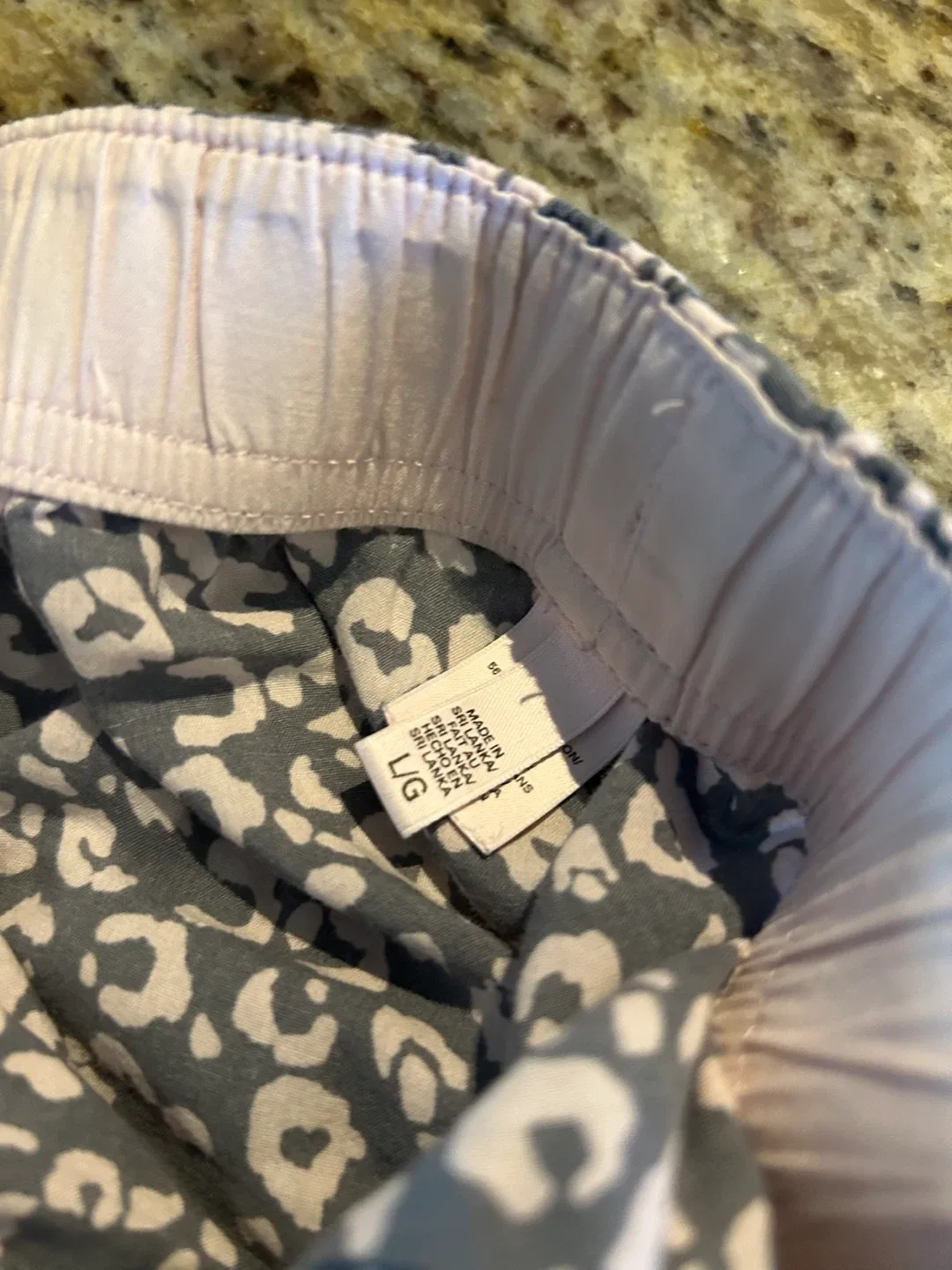 Victoria's Secret Pajama Set - Size L image indicator(3)