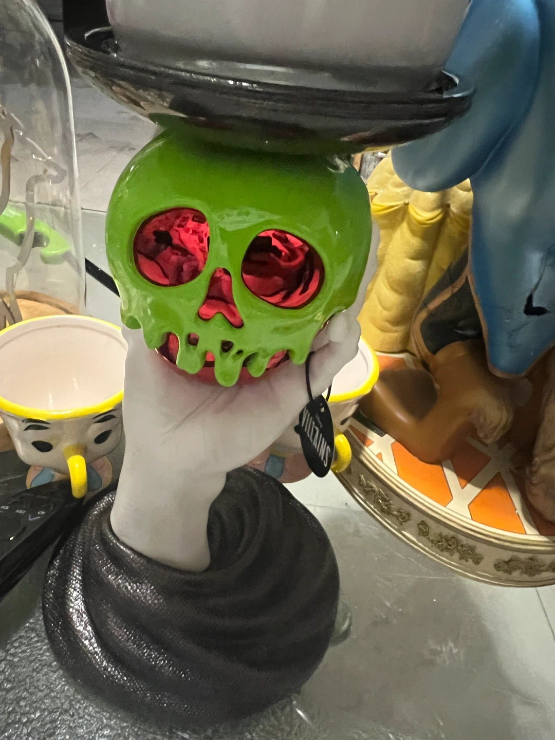 Disney Villains Poison Apple Light Up Decor - photo 2