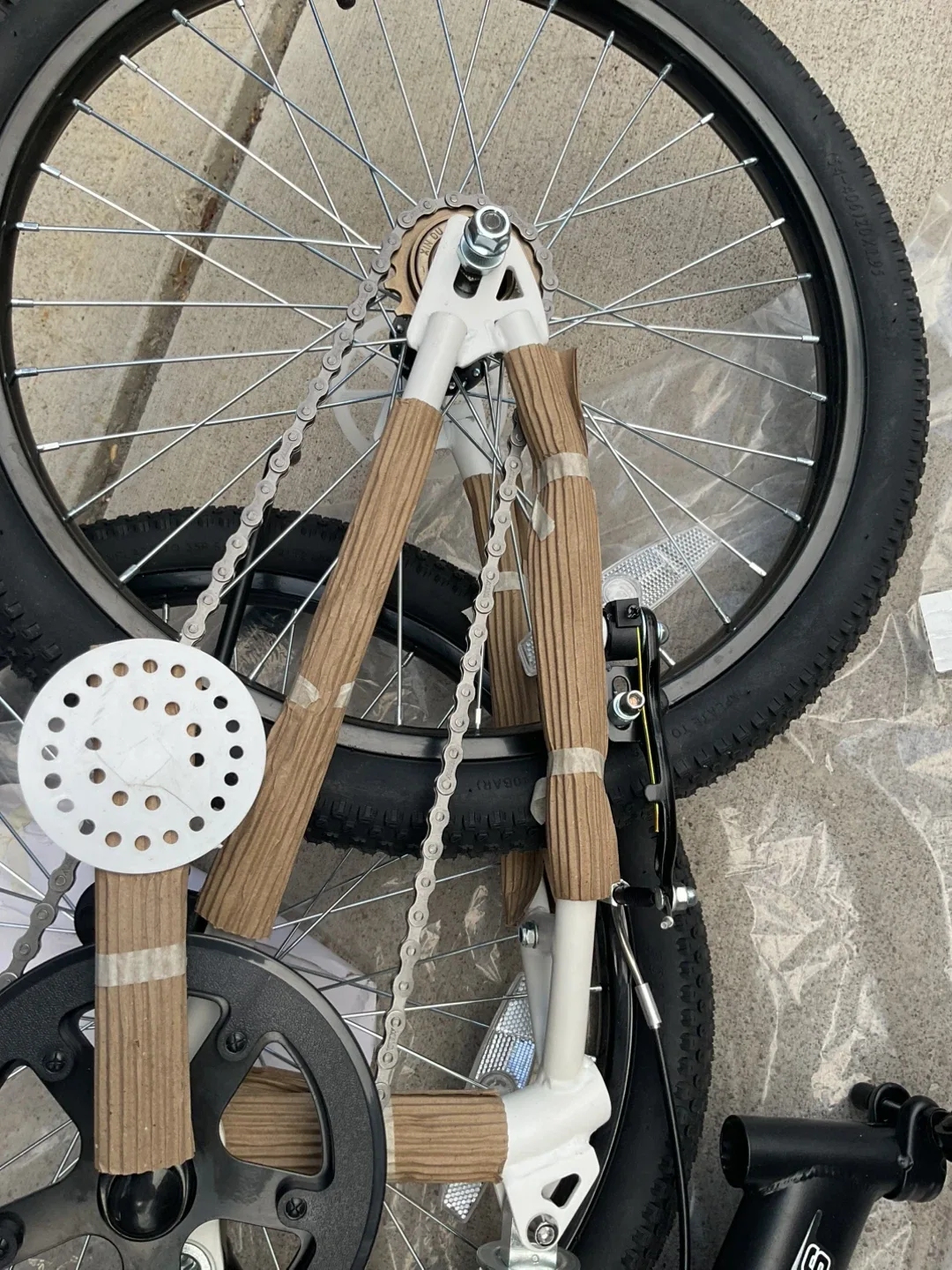 New JOYSTAR Contender 20" Kids Bike image indicator(3)